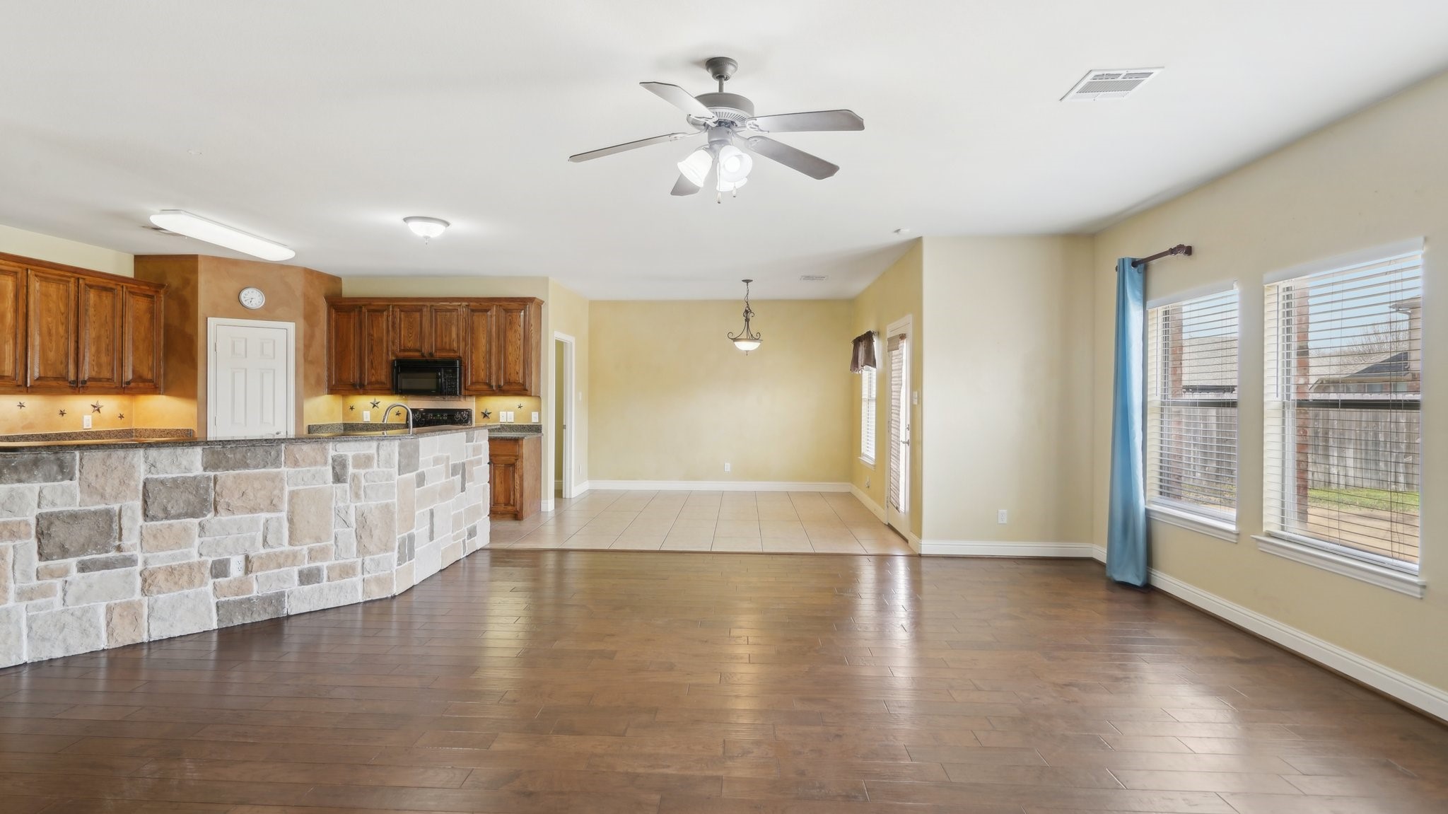 313 Country Lakes Drive Argyle TX 76226