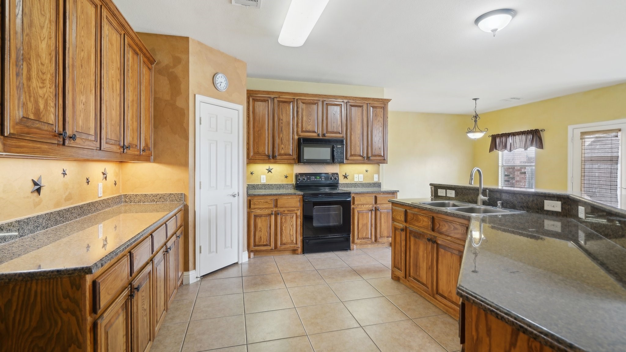 313 Country Lakes Drive Argyle TX 76226