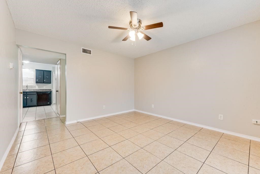 1726 W Sanford Street Arlington TX 76012