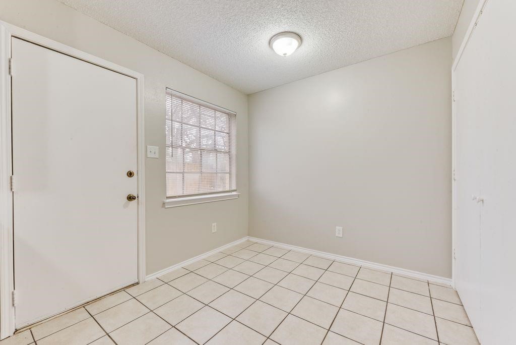 1726 W Sanford Street Arlington TX 76012
