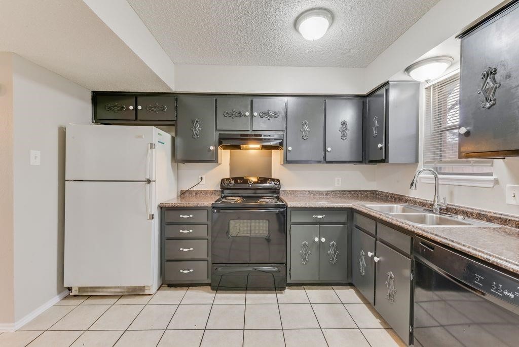 1726 W Sanford Street Arlington TX 76012