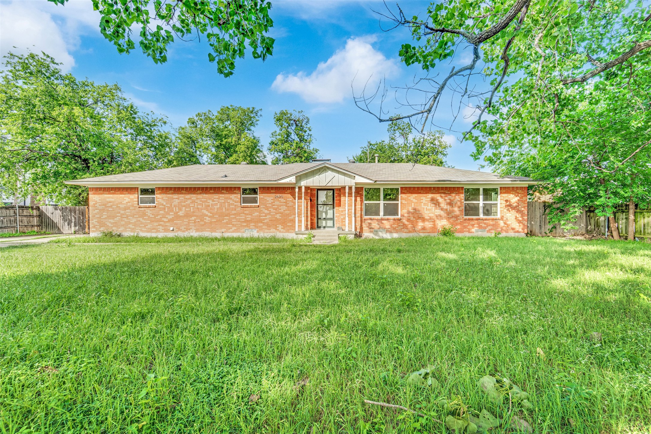 2630 Pasteur Avenue Dallas TX 75228