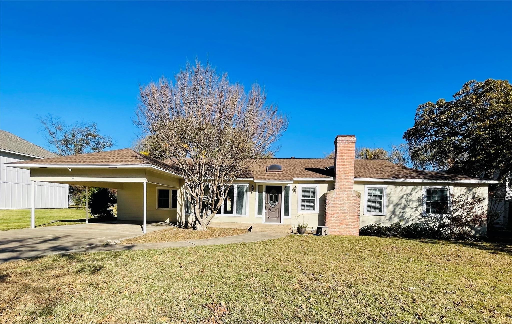 5000 Barbara Road River Oaks TX 76114