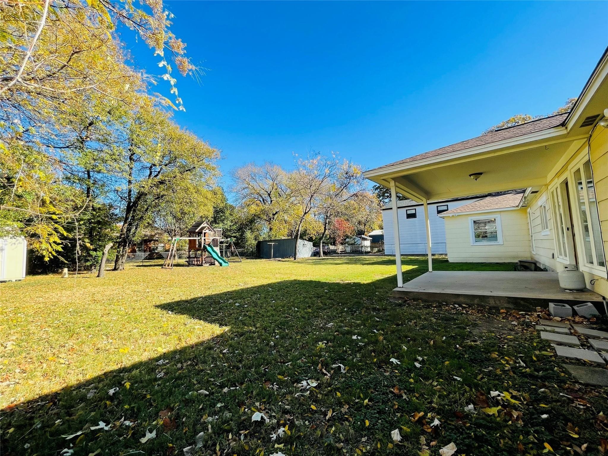 5000 Barbara Road River Oaks TX 76114