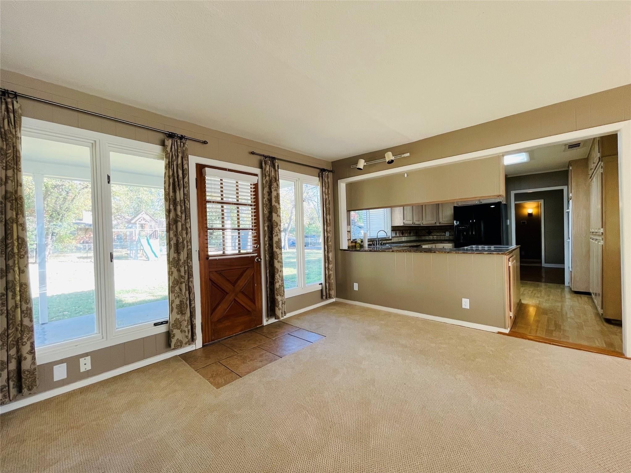 5000 Barbara Road River Oaks TX 76114