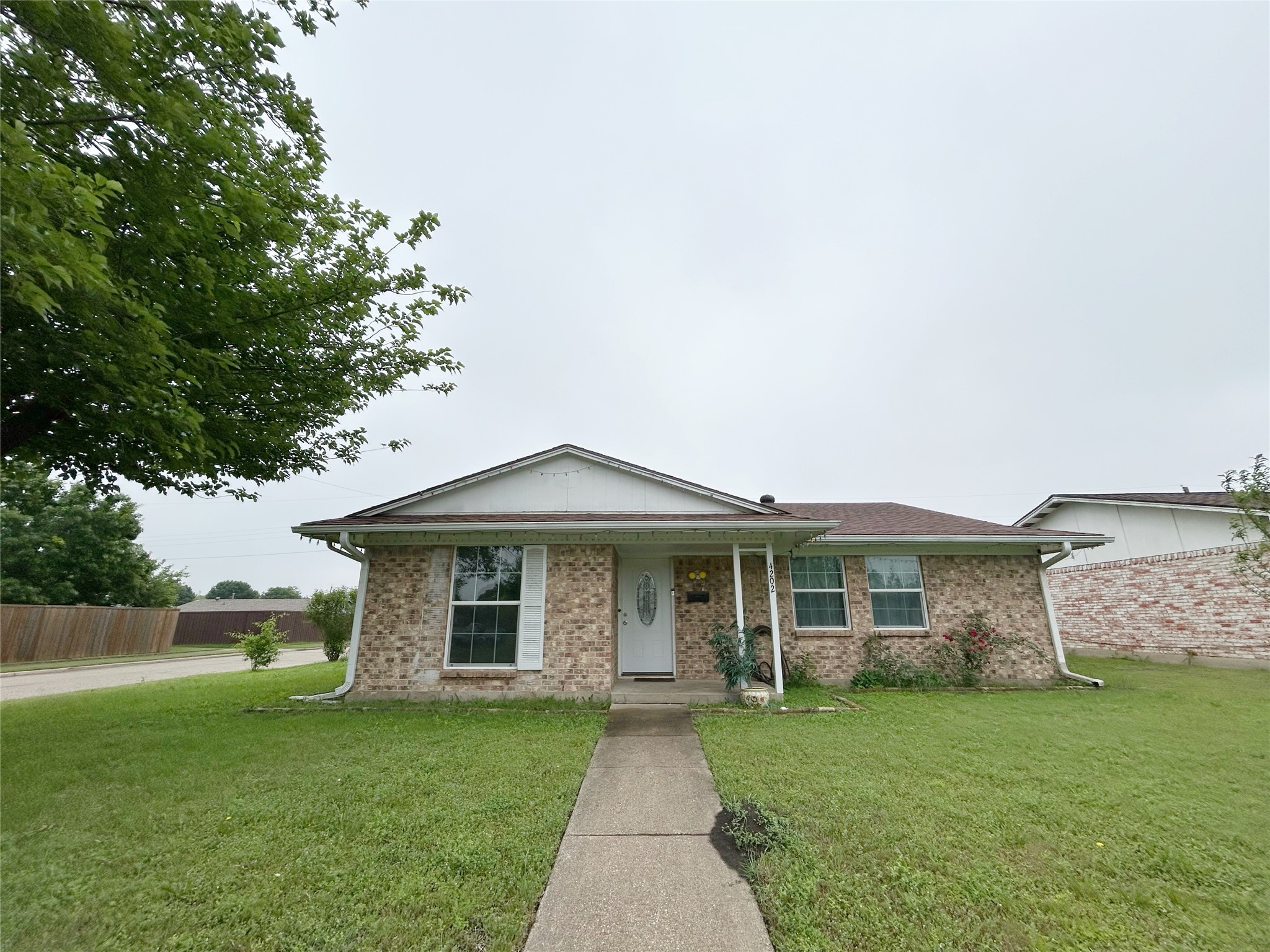 4202 Windsor Drive Garland TX 75042