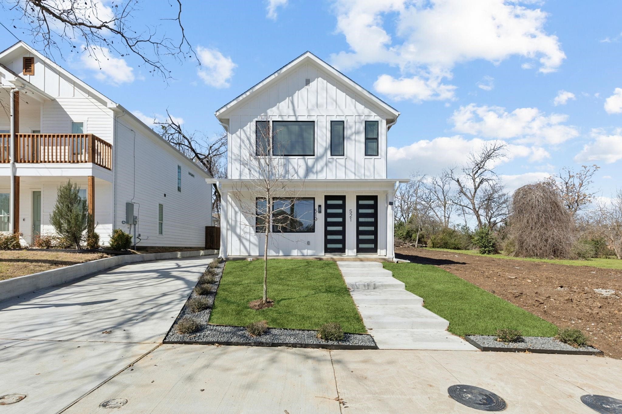 521 N Denley Drive Dallas TX 75203