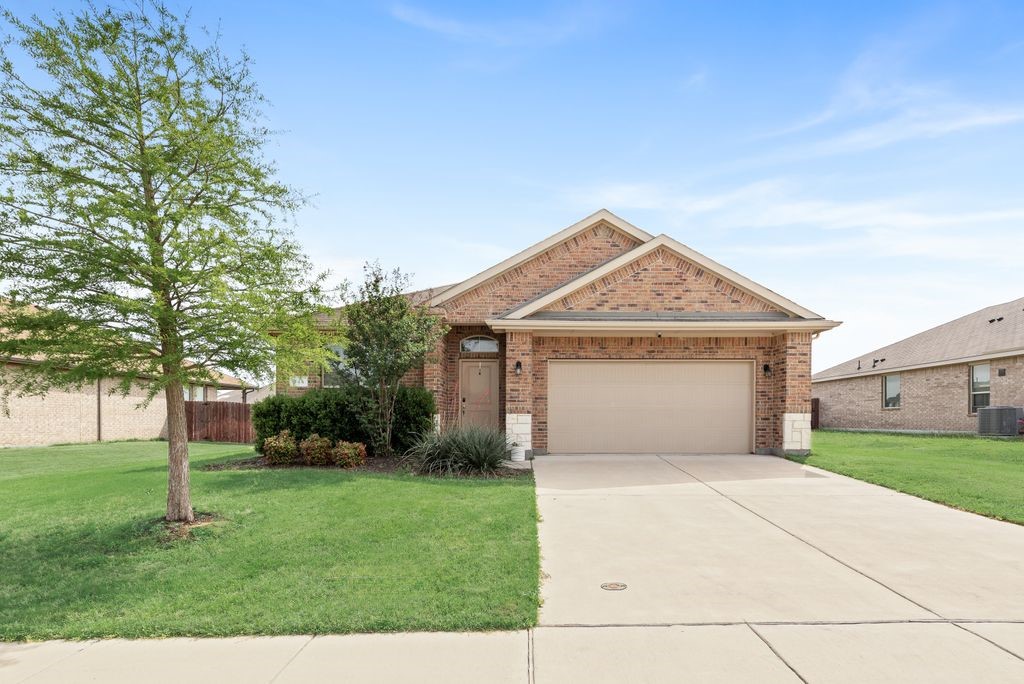 444 Windsail Lane Azle TX 76020