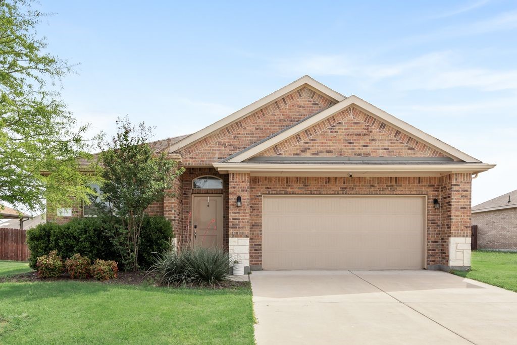 444 Windsail Lane Azle TX 76020