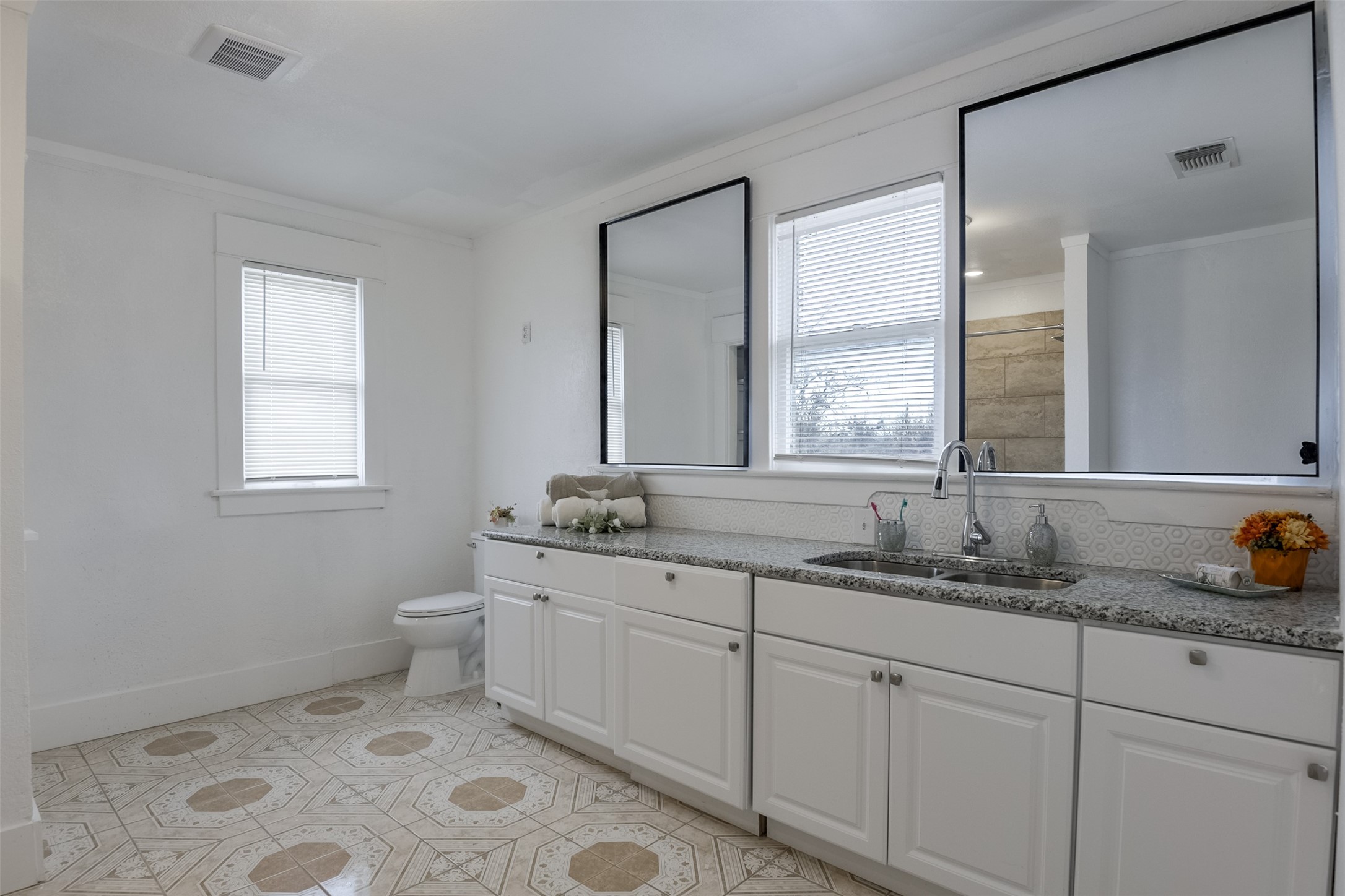 3000 S Jennings Fort Worth TX 76110
