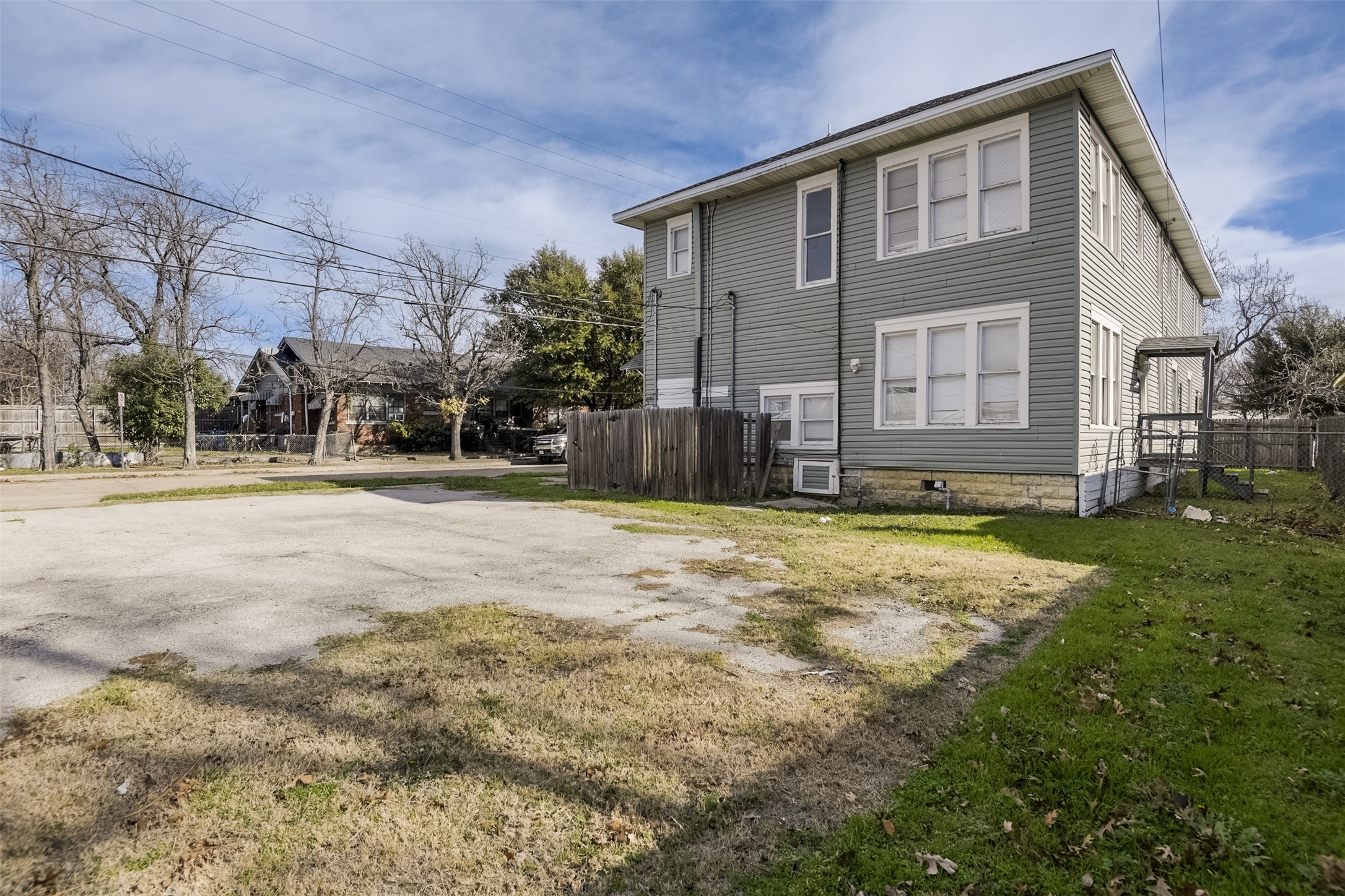 3000 S Jennings Fort Worth TX 76110