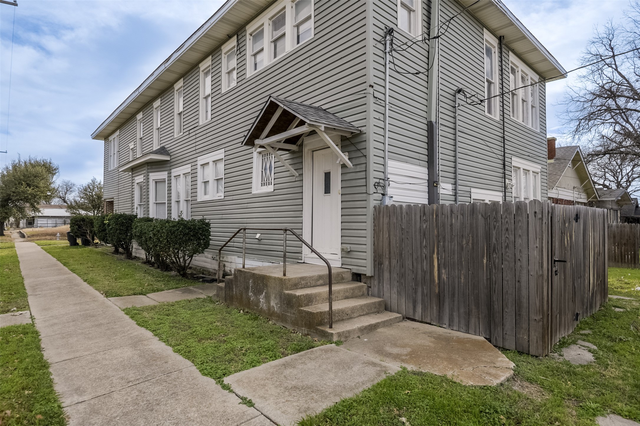 3000 S Jennings Fort Worth TX 76110