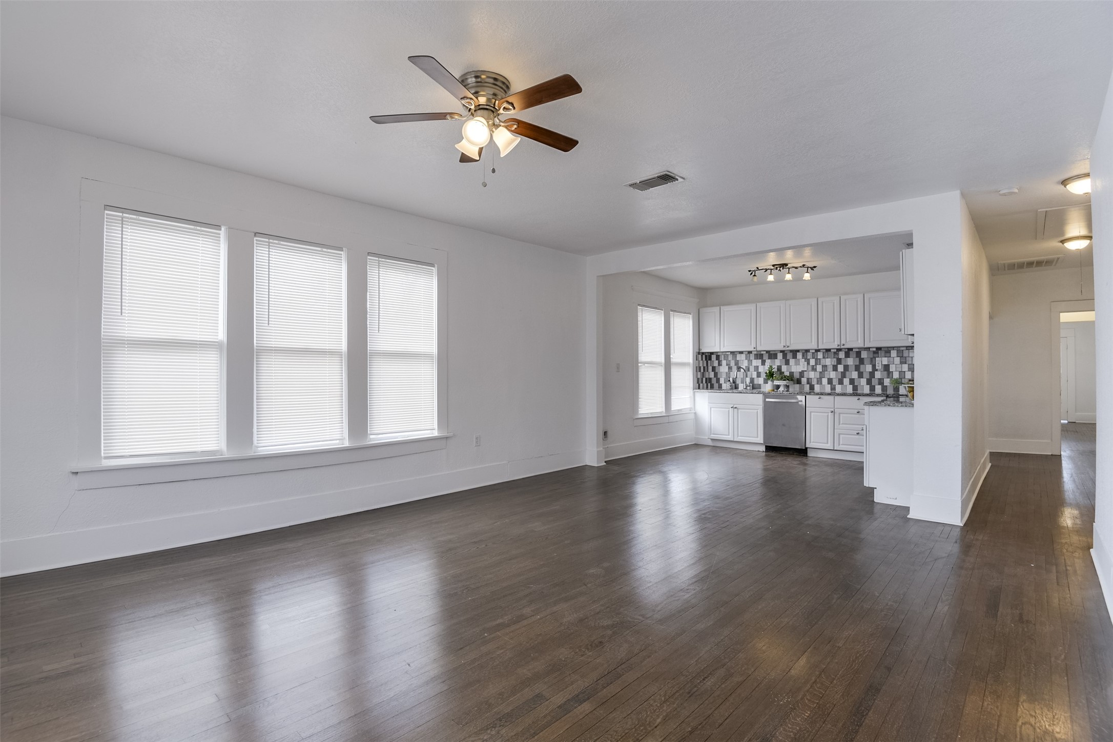 3000 S Jennings Fort Worth TX 76110