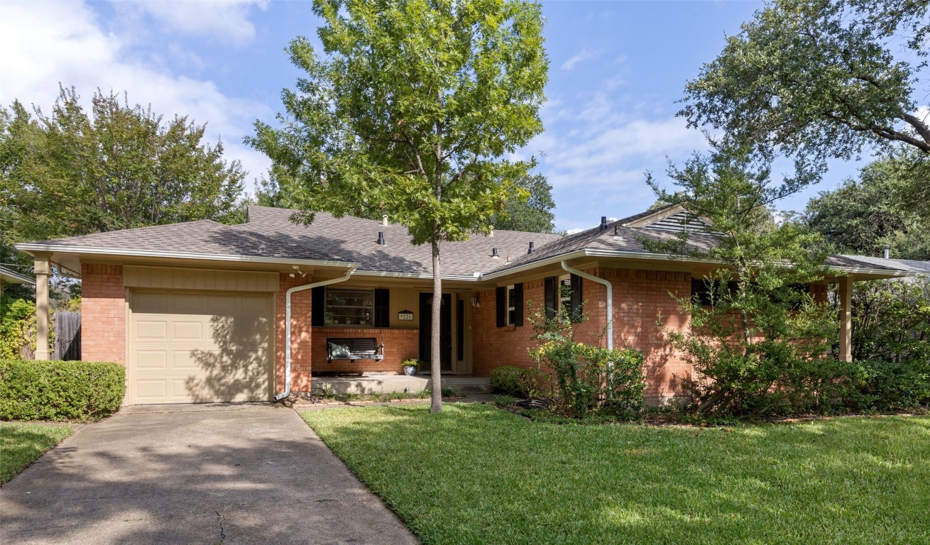9226 Livenshire Drive Dallas TX 75238
