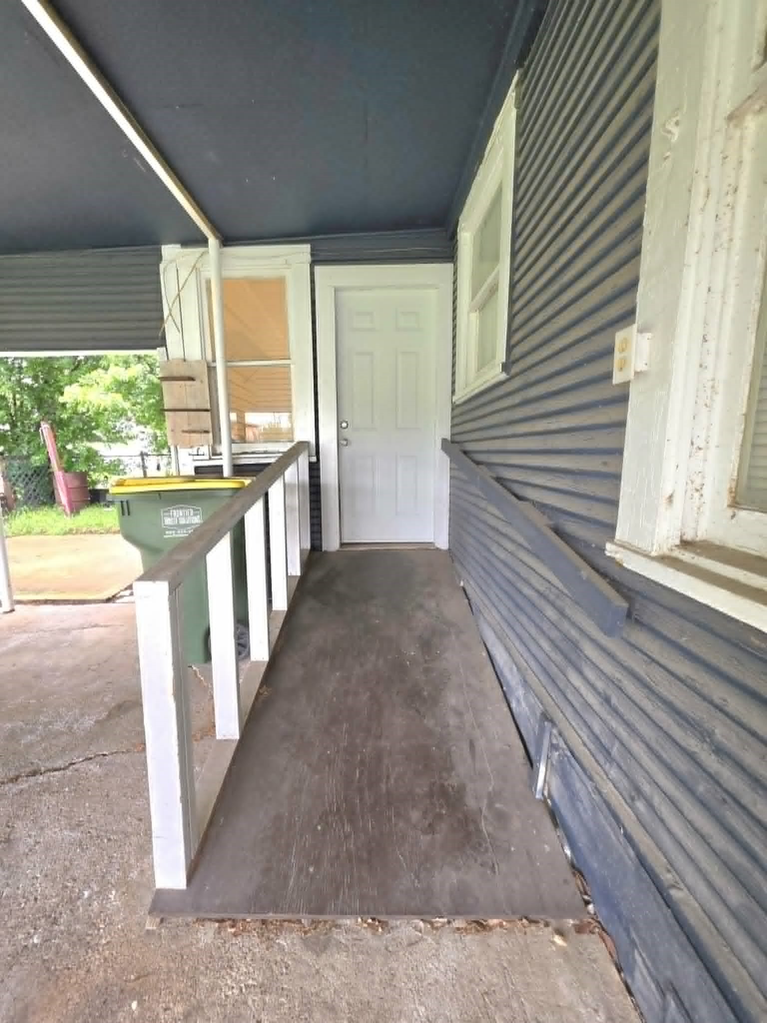 408 W Trinity Street Groesbeck TX 76642