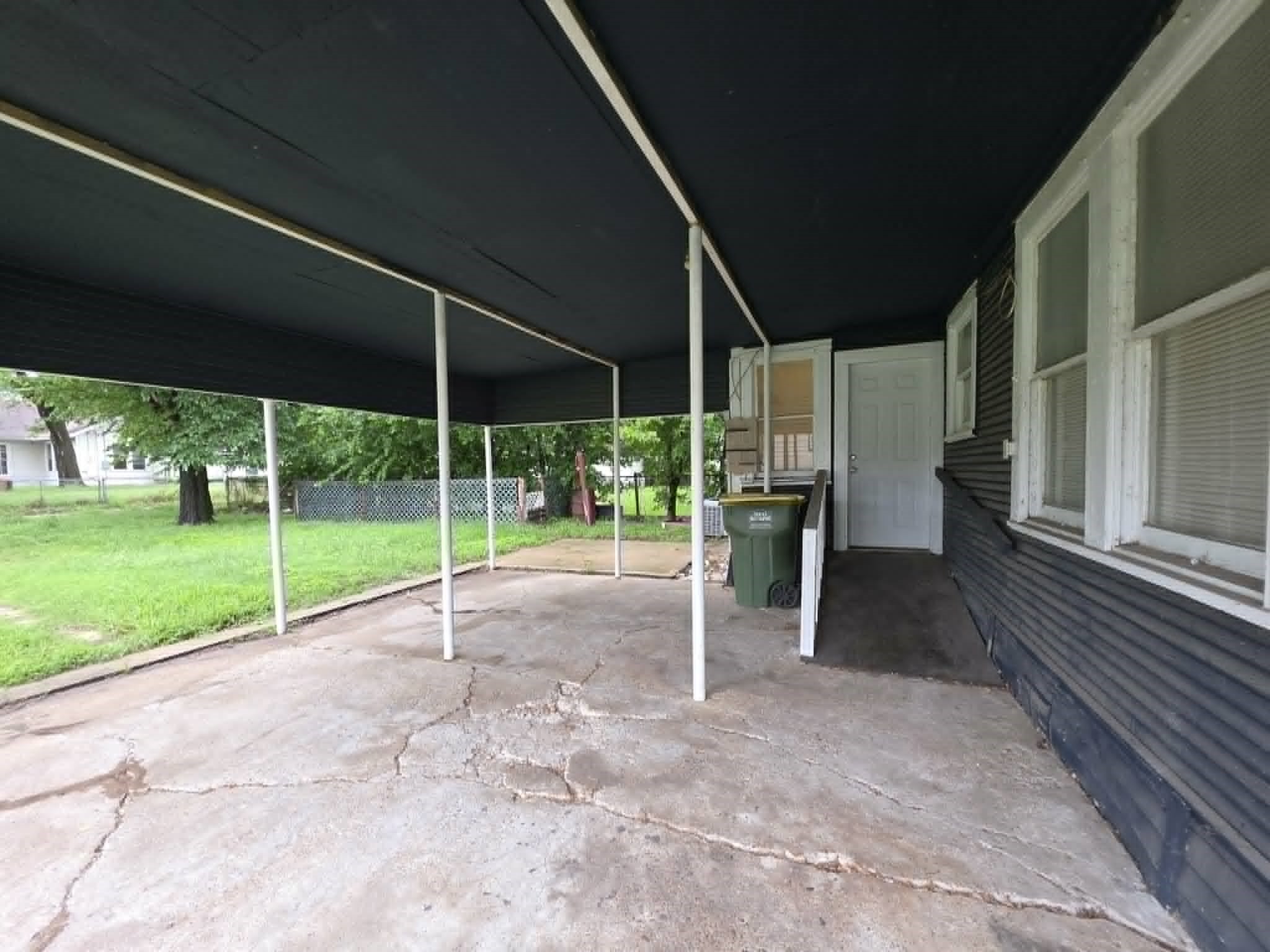 408 W Trinity Street Groesbeck TX 76642
