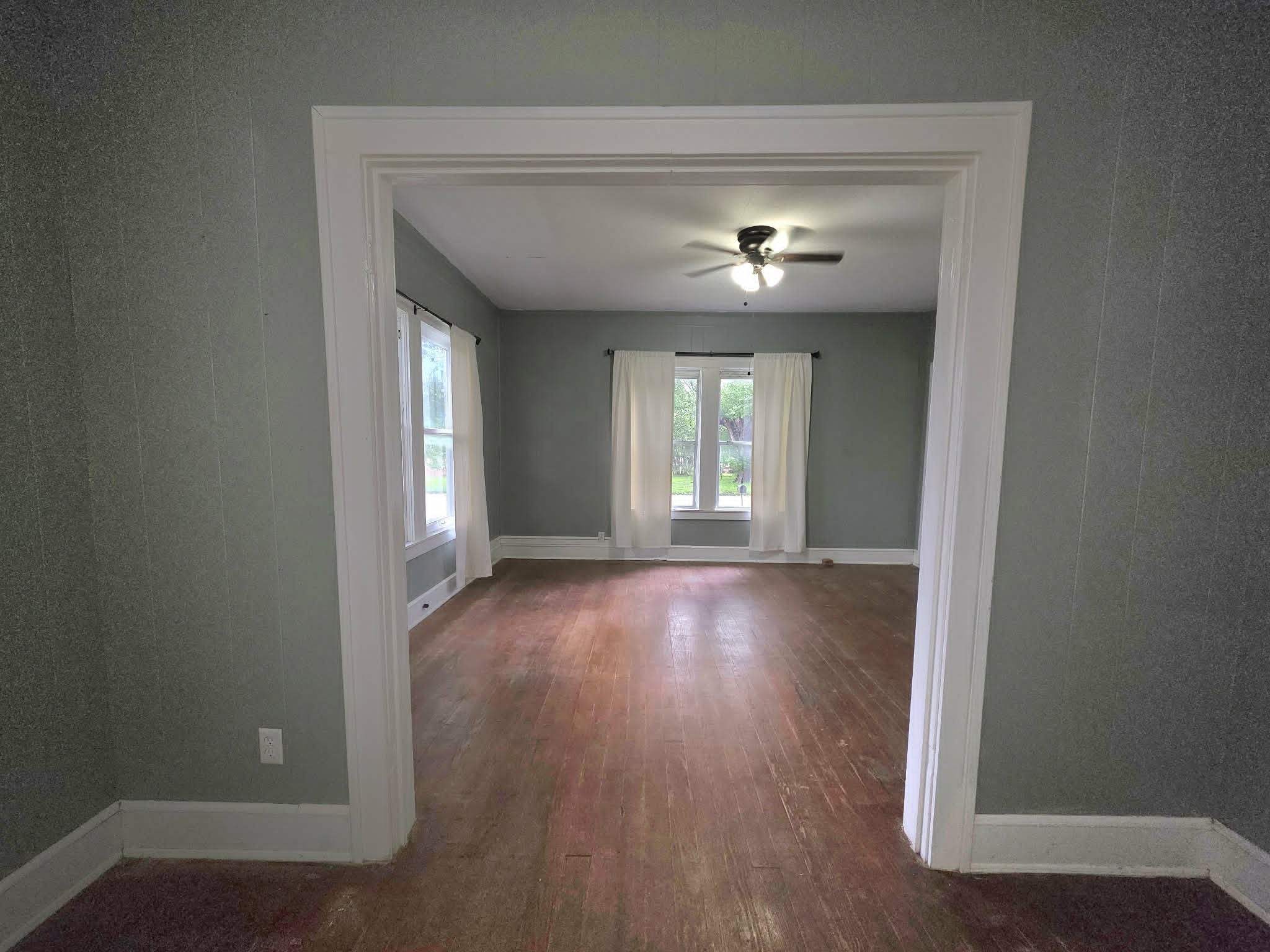 408 W Trinity Street Groesbeck TX 76642