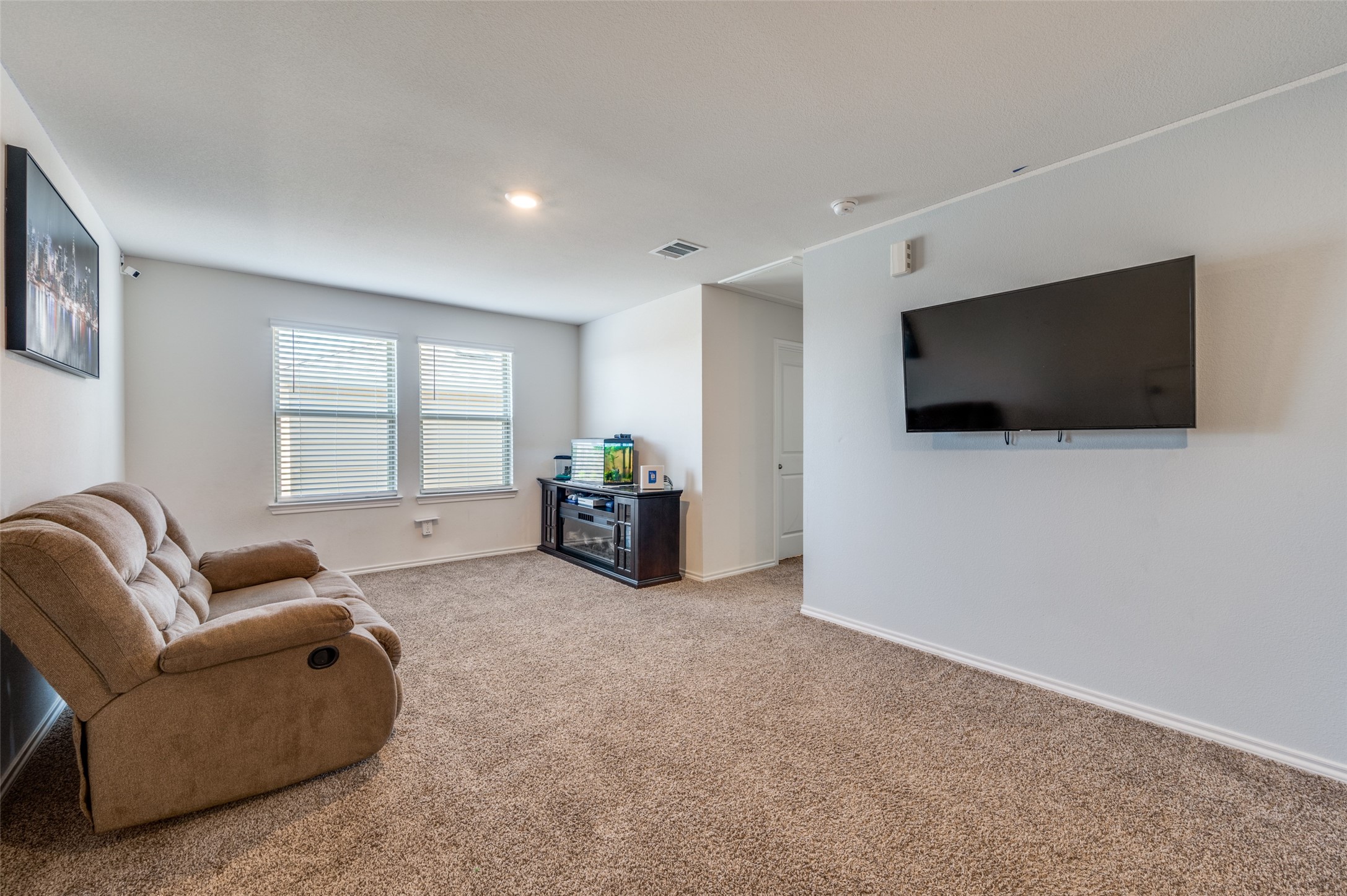 808 Fueller Drive Aubrey TX 76227