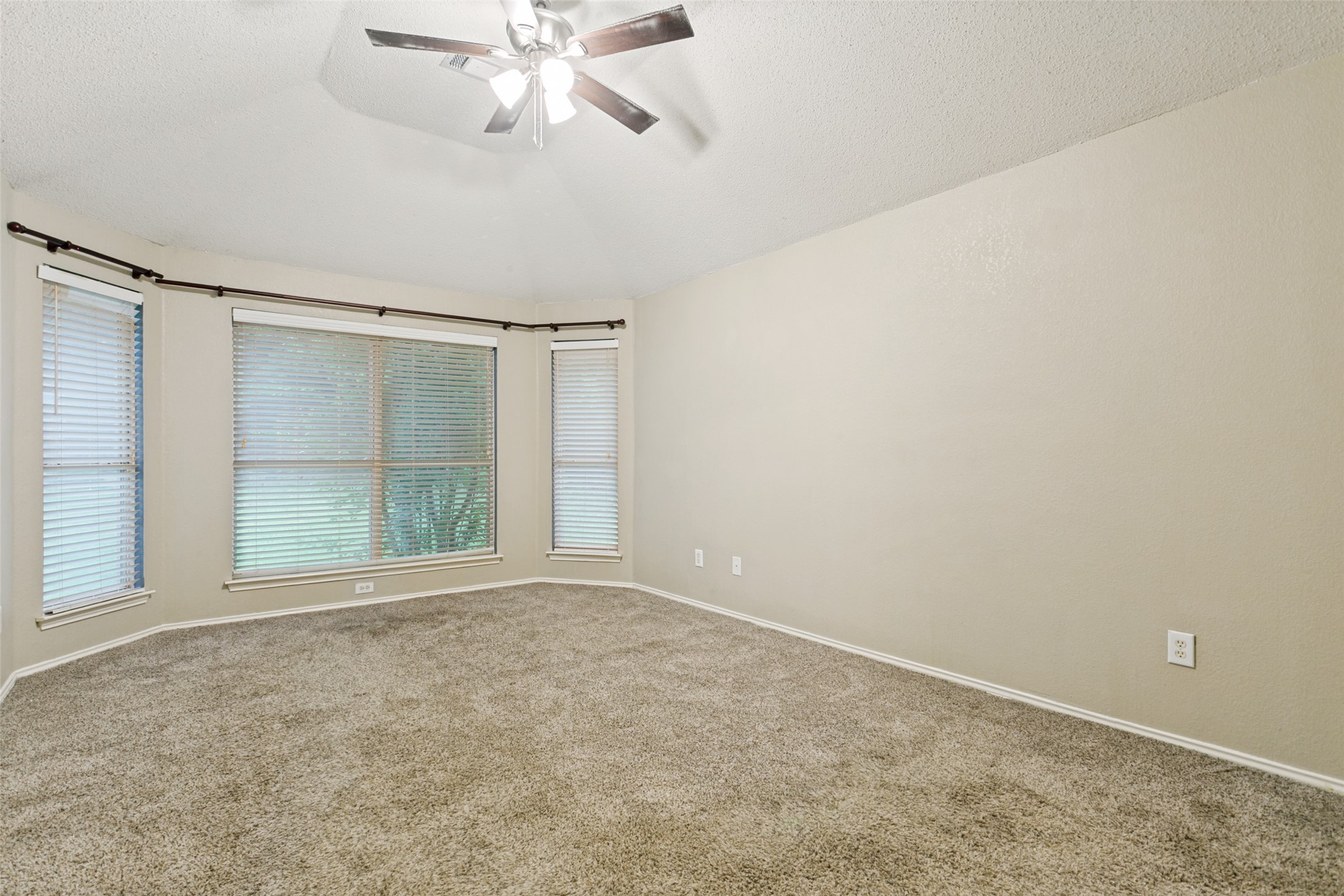 3004 Norwich Lane Corinth TX 76210