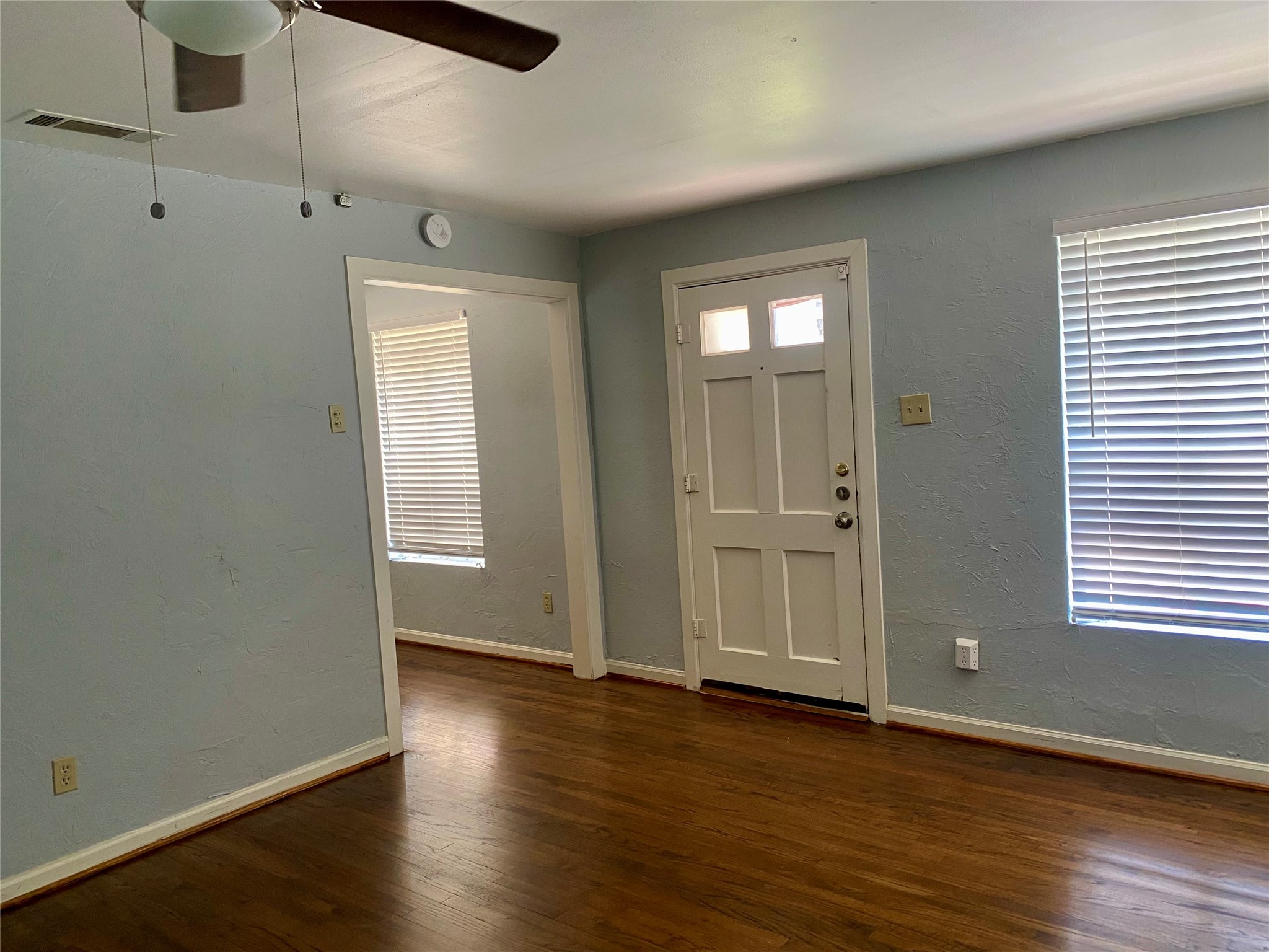 5953 Lewis Street Dallas TX 75206