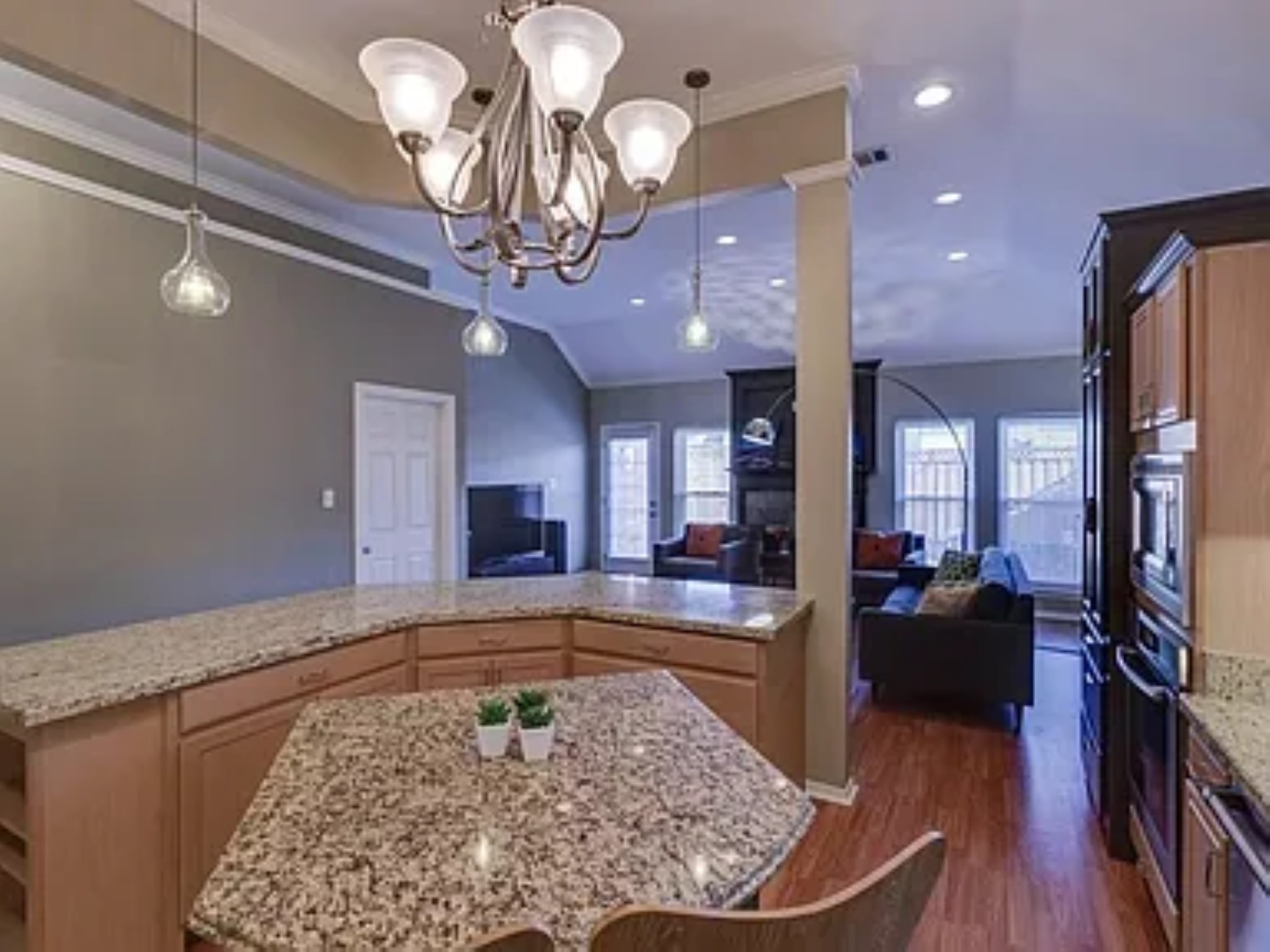 4035 Briarbend Road Dallas TX 75287