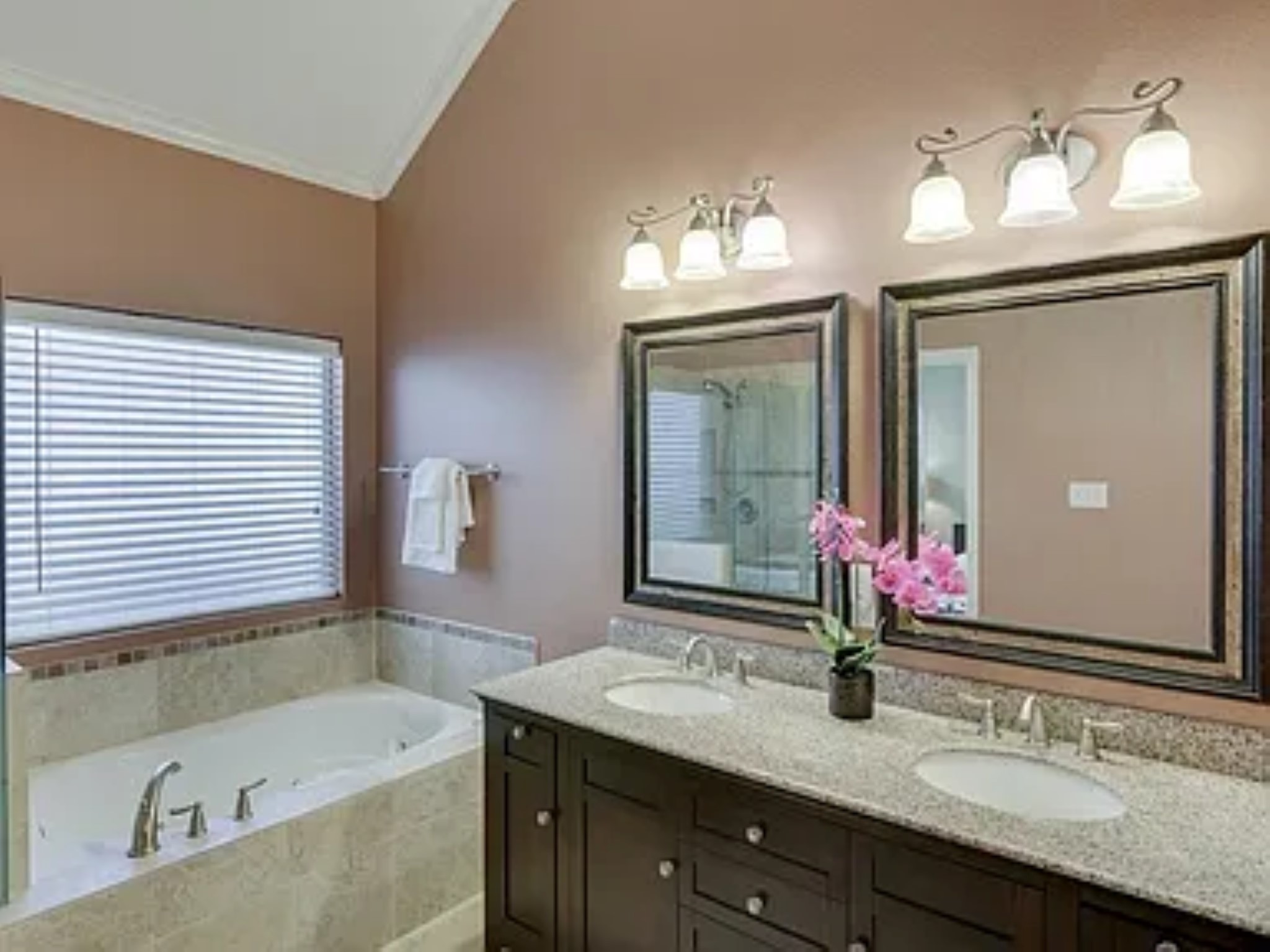 4035 Briarbend Road Dallas TX 75287