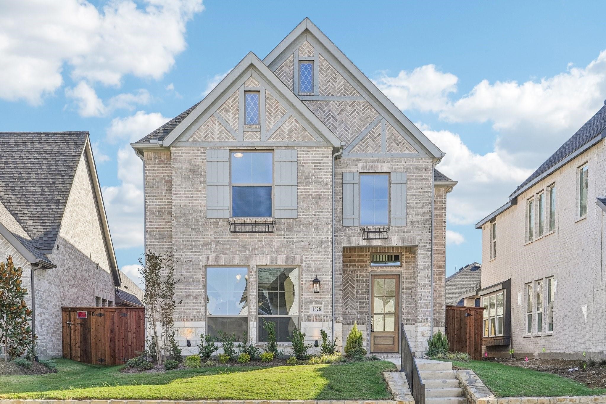 1628 Victoria Place Celina TX 75009