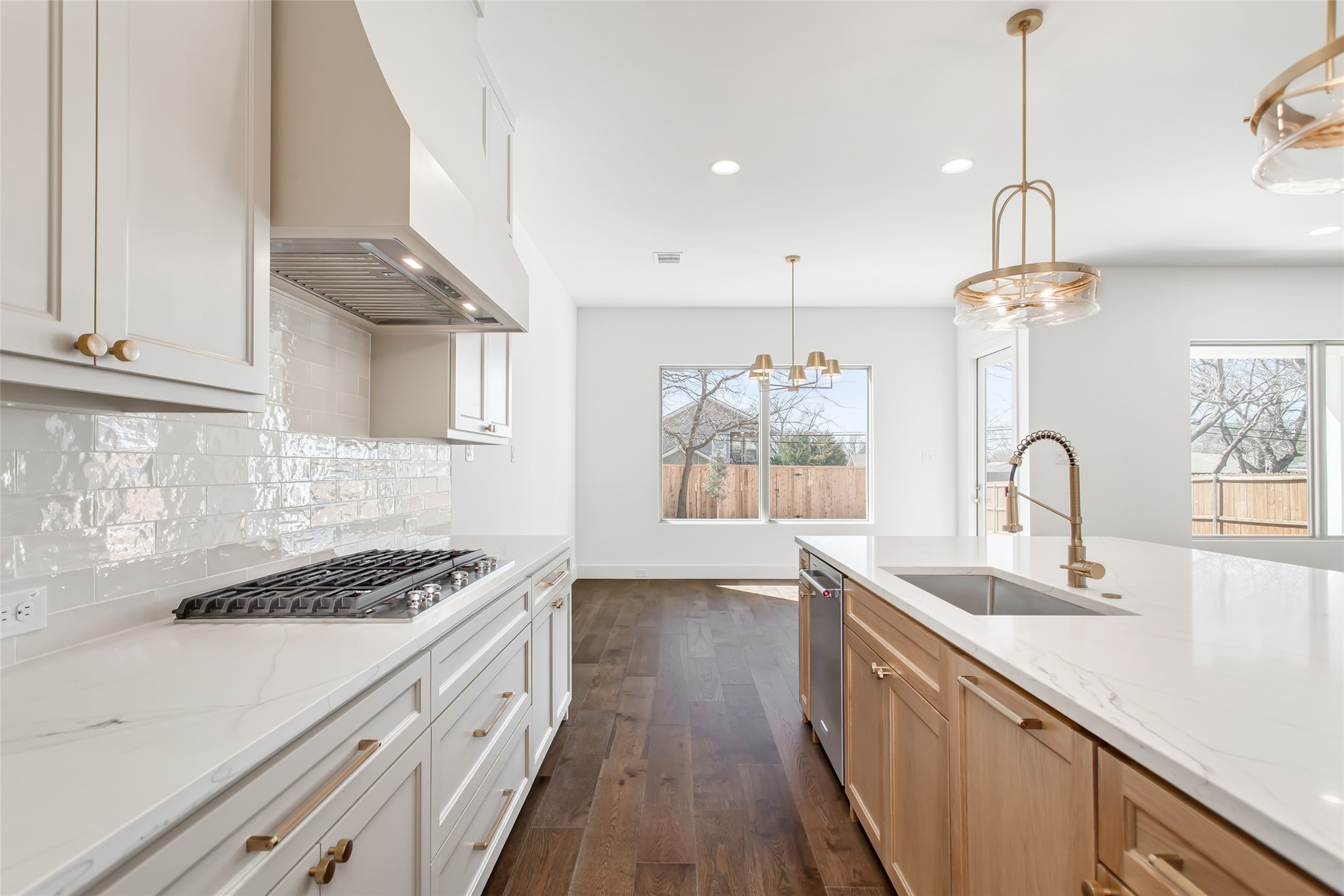 1107 Mount Auburn Avenue Dallas TX 75223