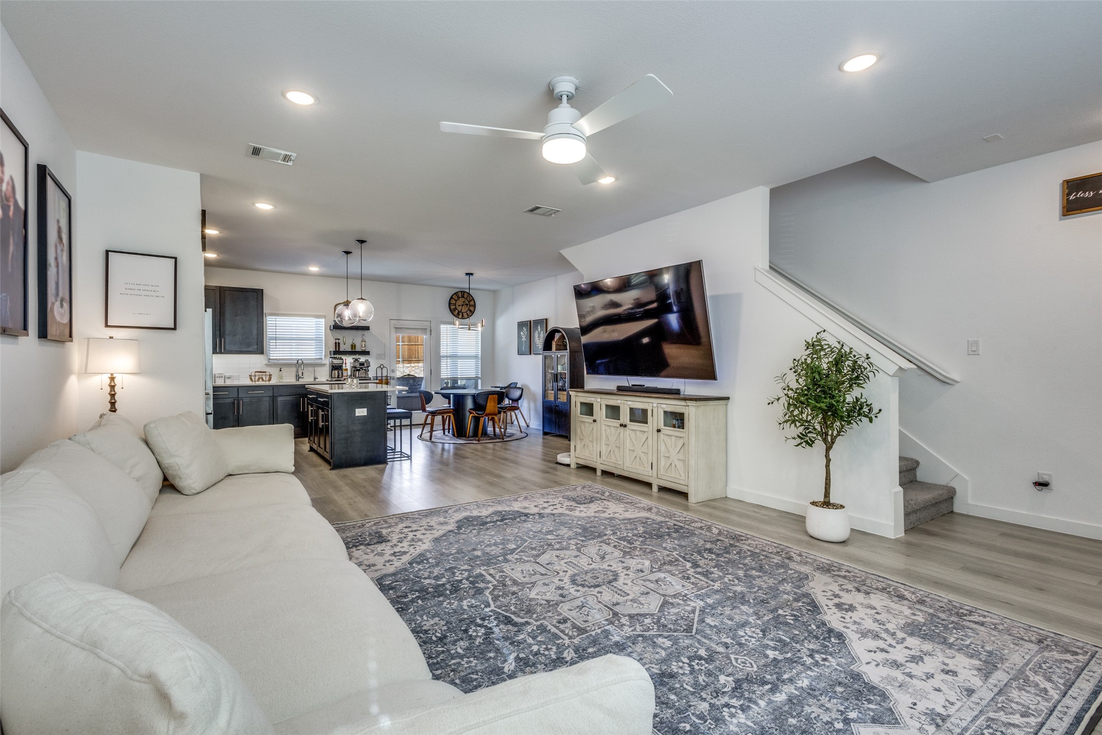 552 Brook View Drive Van Alstyne TX 75495