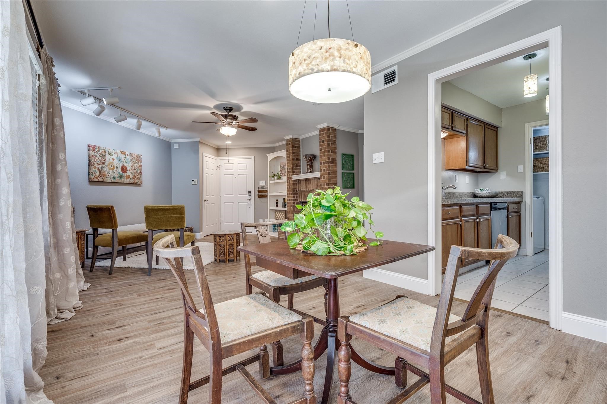 16301 Ledgemont Lane Addison TX 75001