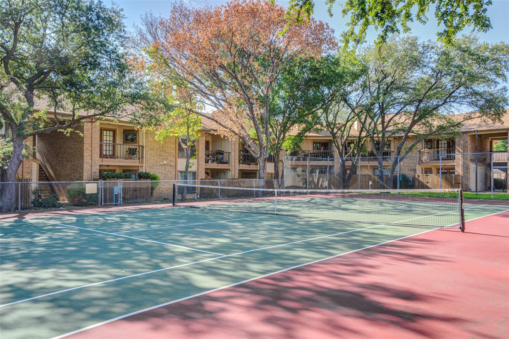 16301 Ledgemont Lane Addison TX 75001