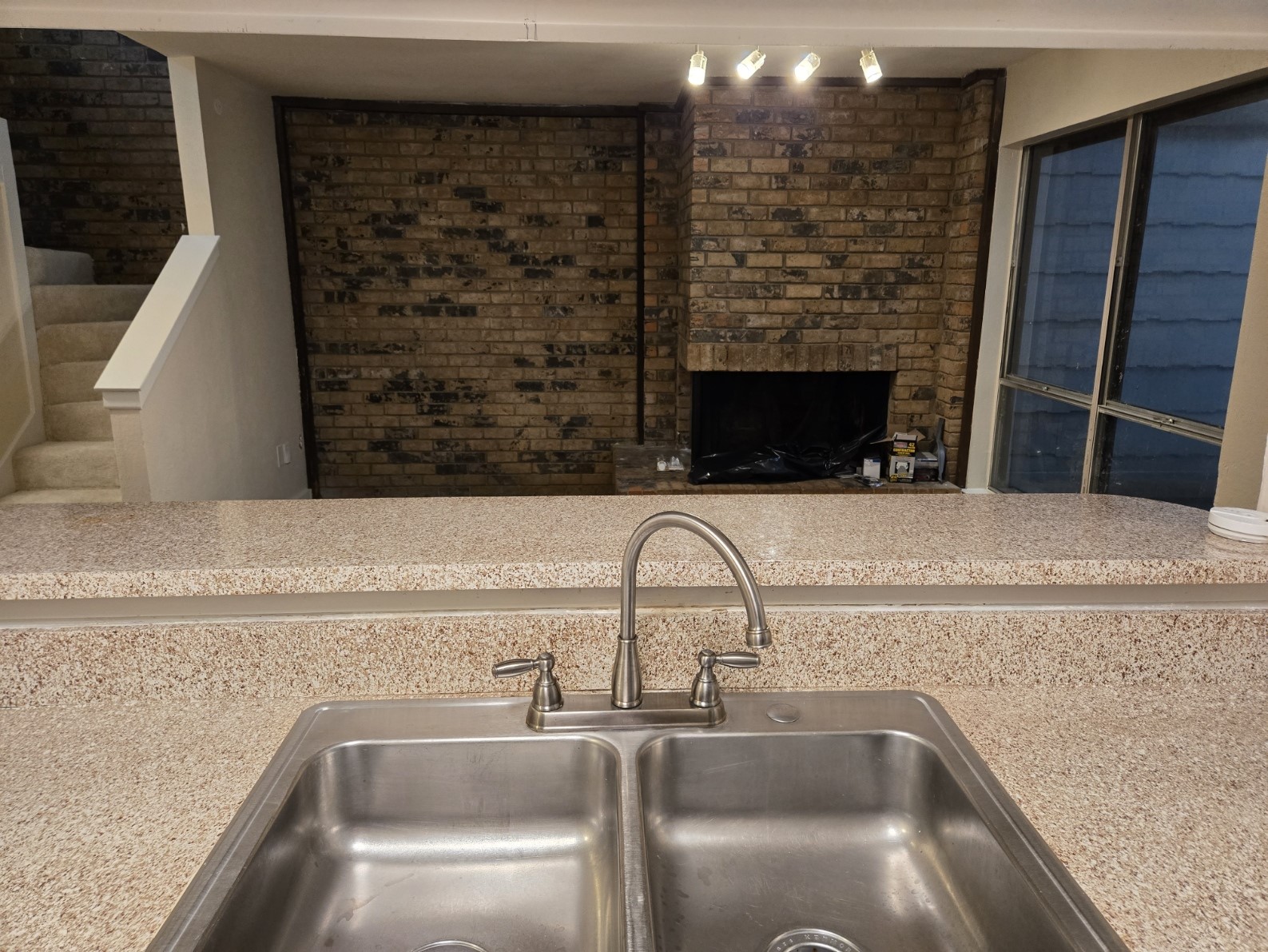 2015 Warnford Place Arlington TX 76015