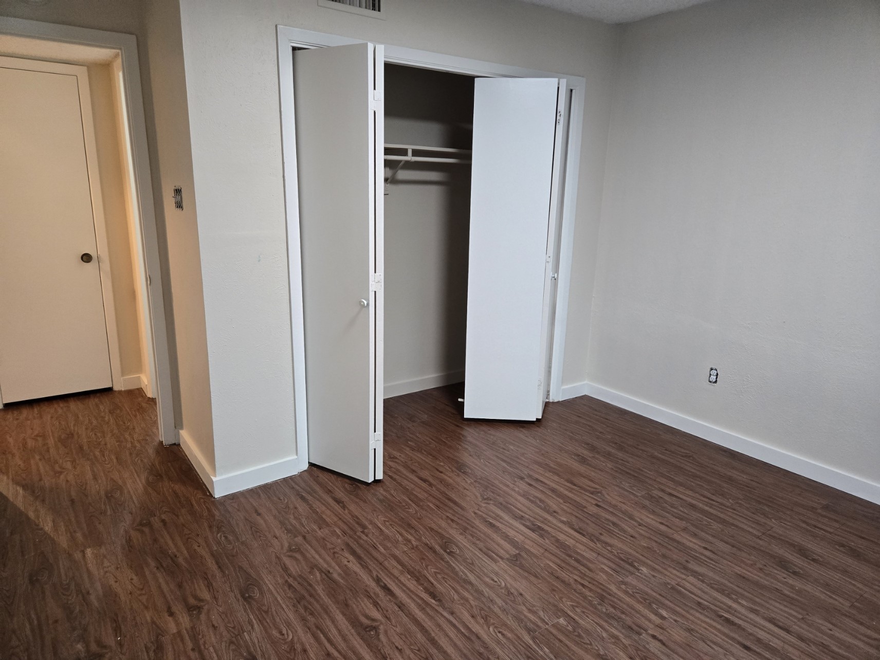 2015 Warnford Place Arlington TX 76015