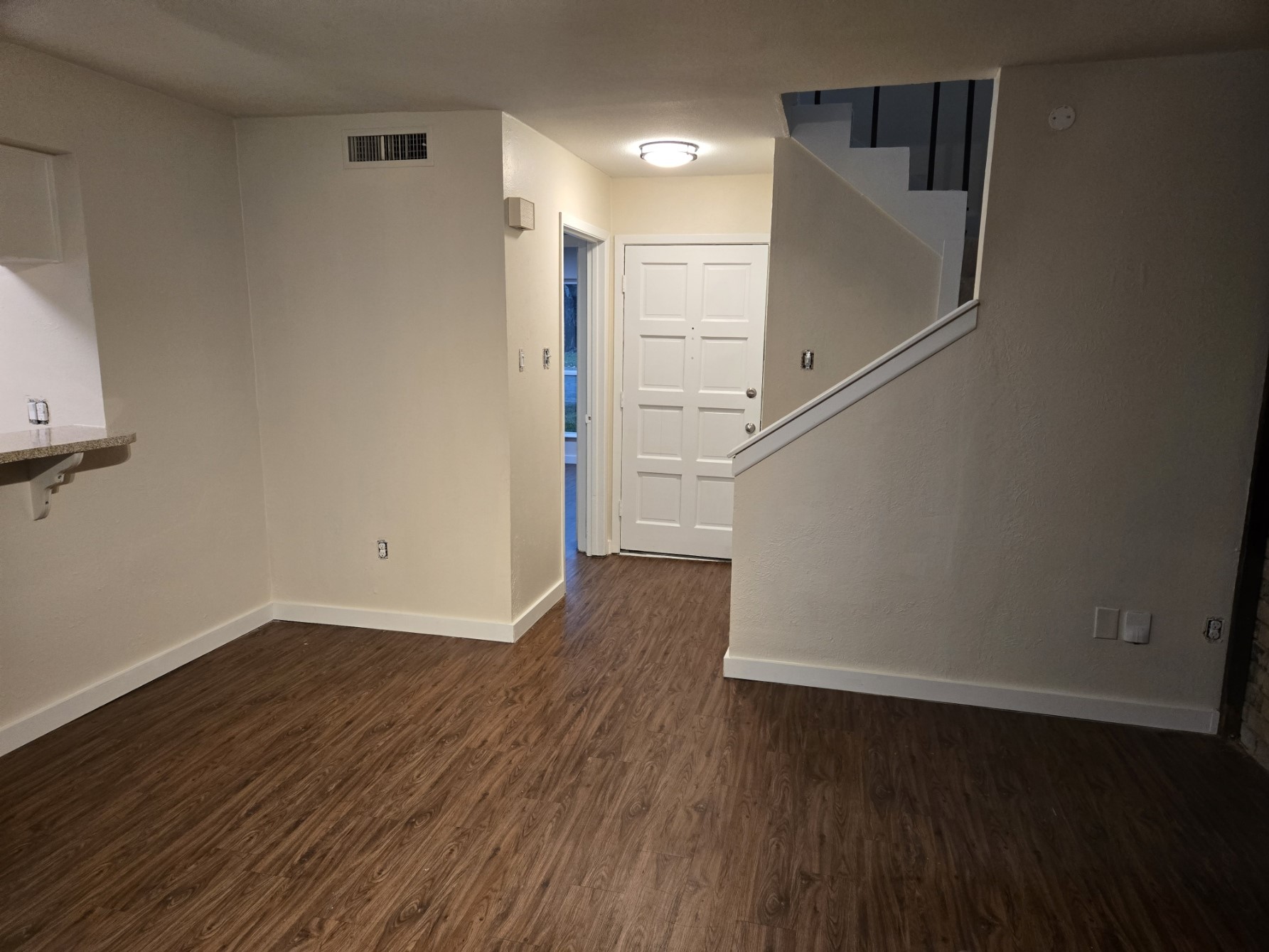 2015 Warnford Place Arlington TX 76015