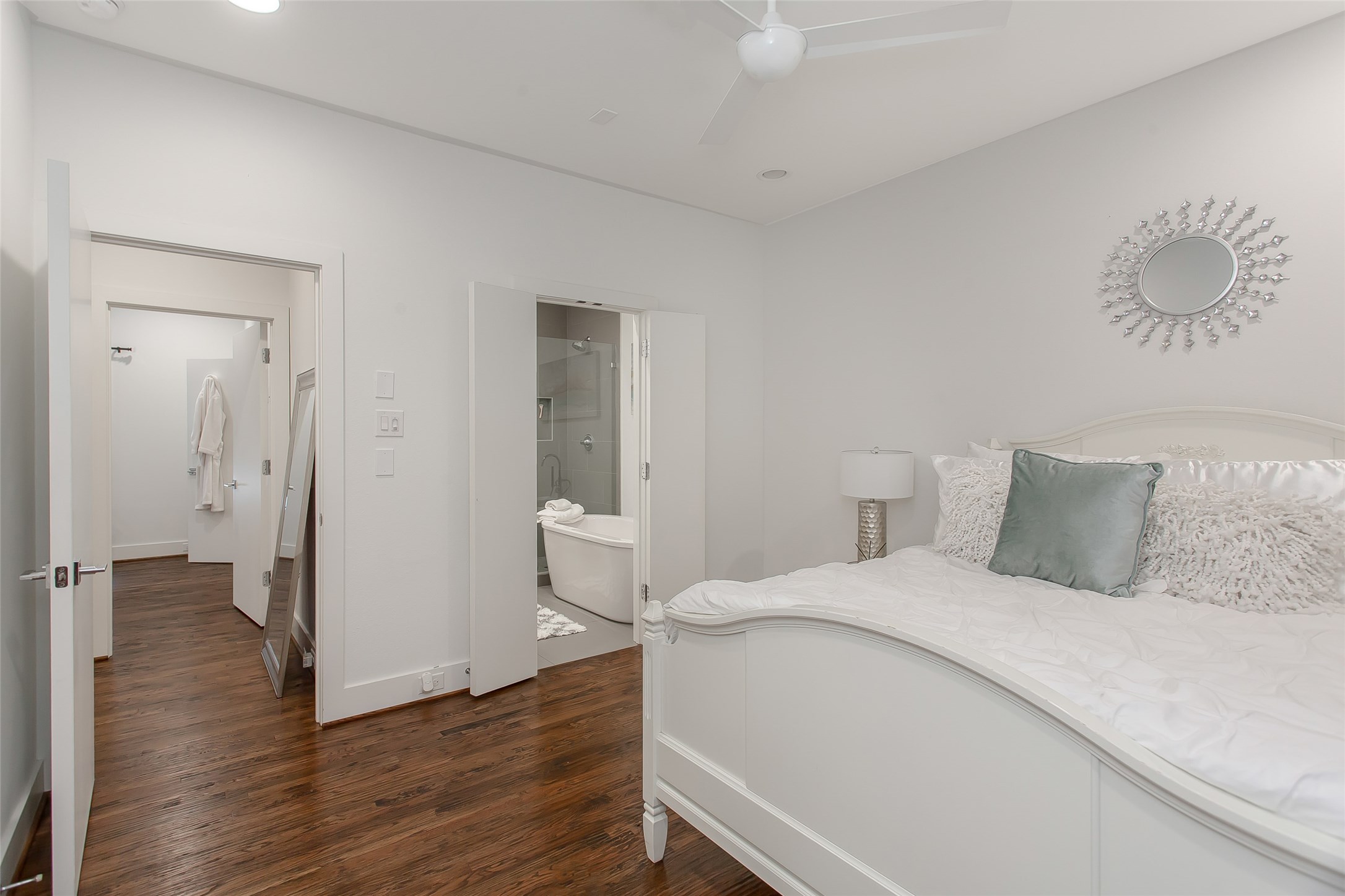5602 Lindell Avenue Dallas TX 75206