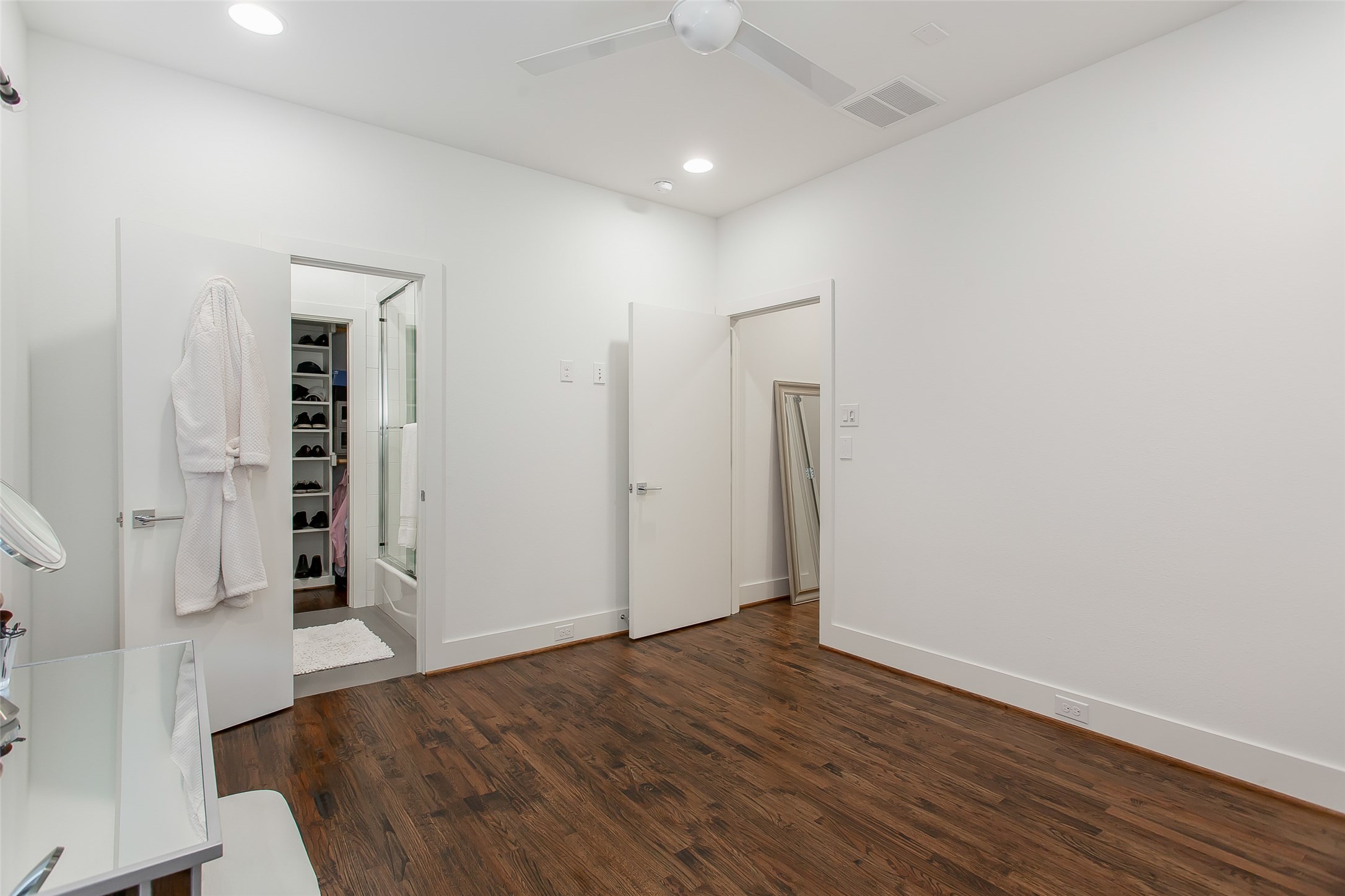 5602 Lindell Avenue Dallas TX 75206
