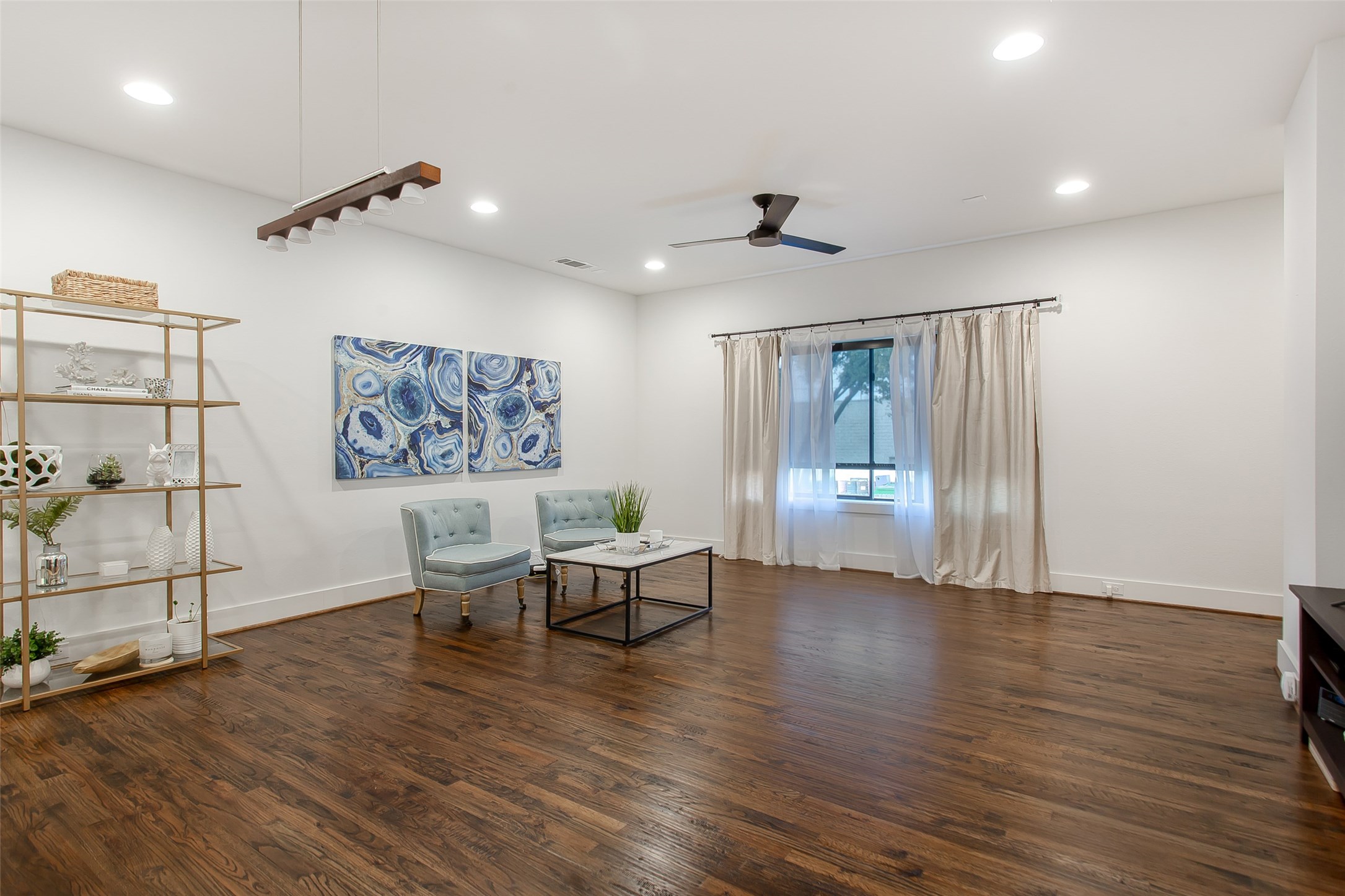 5602 Lindell Avenue Dallas TX 75206