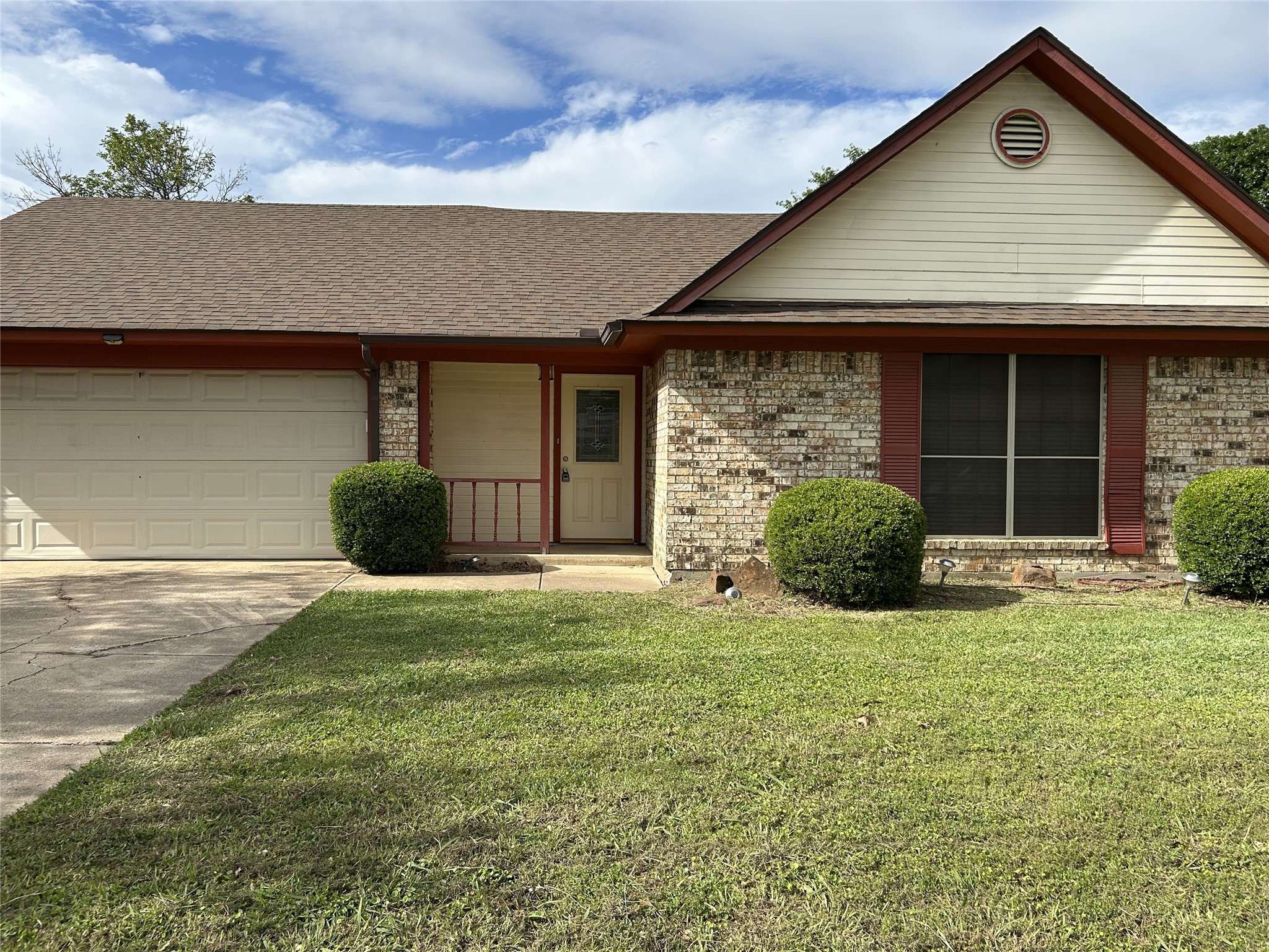 6621 N Park Drive Watauga TX 76148