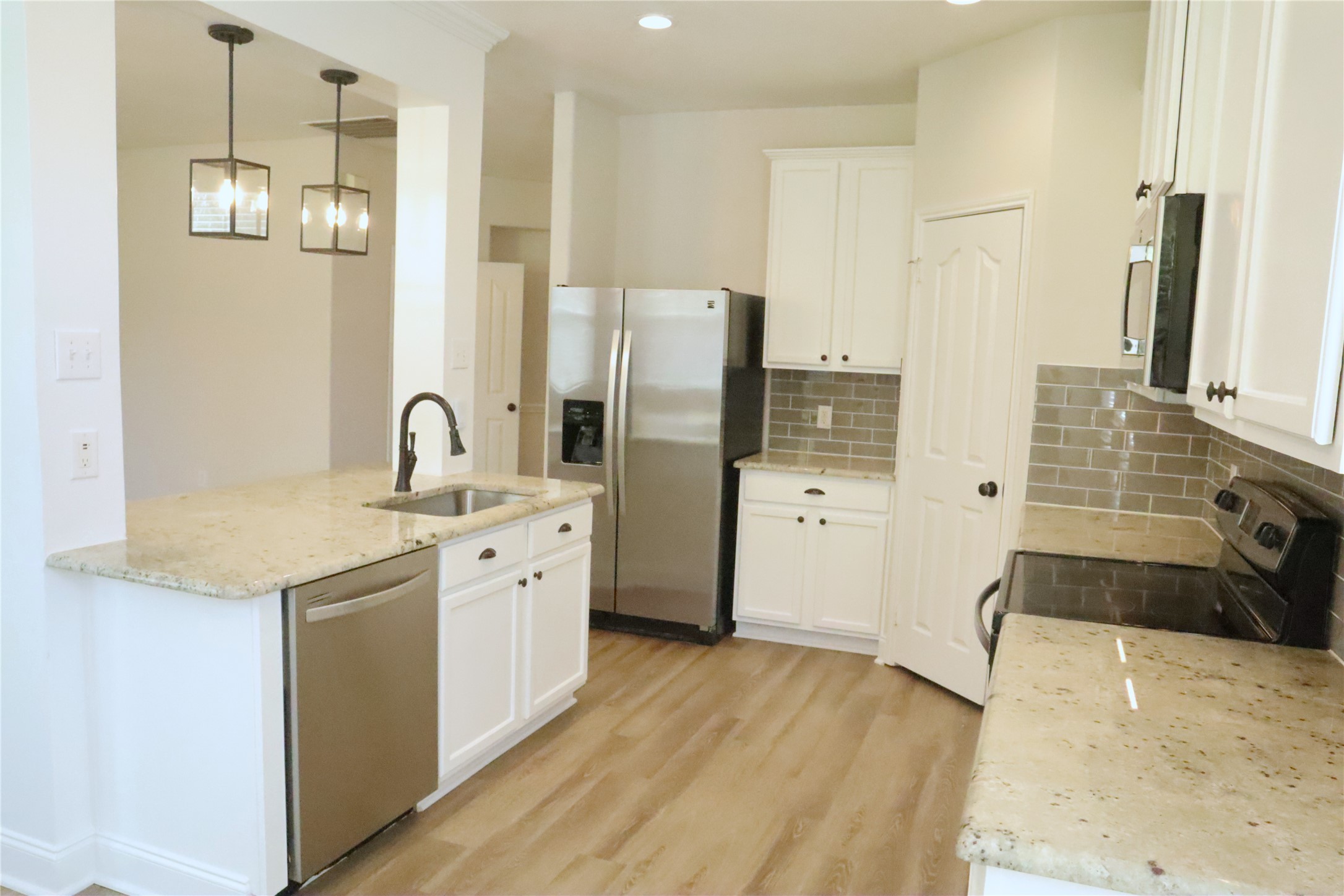 1121 Golden Eagle Court Aubrey TX 76227