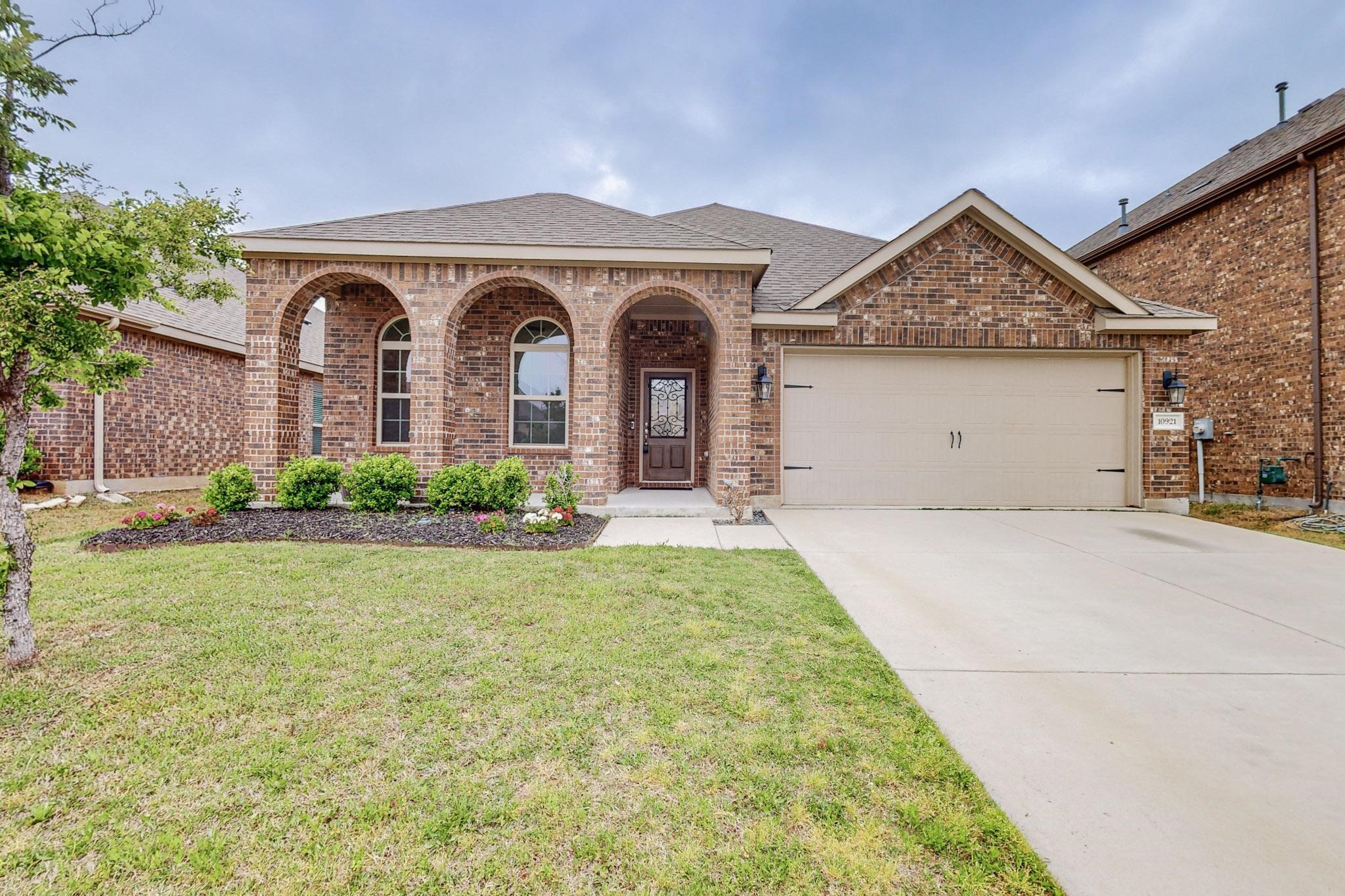 10921 Cobalt Drive Aubrey TX 76227