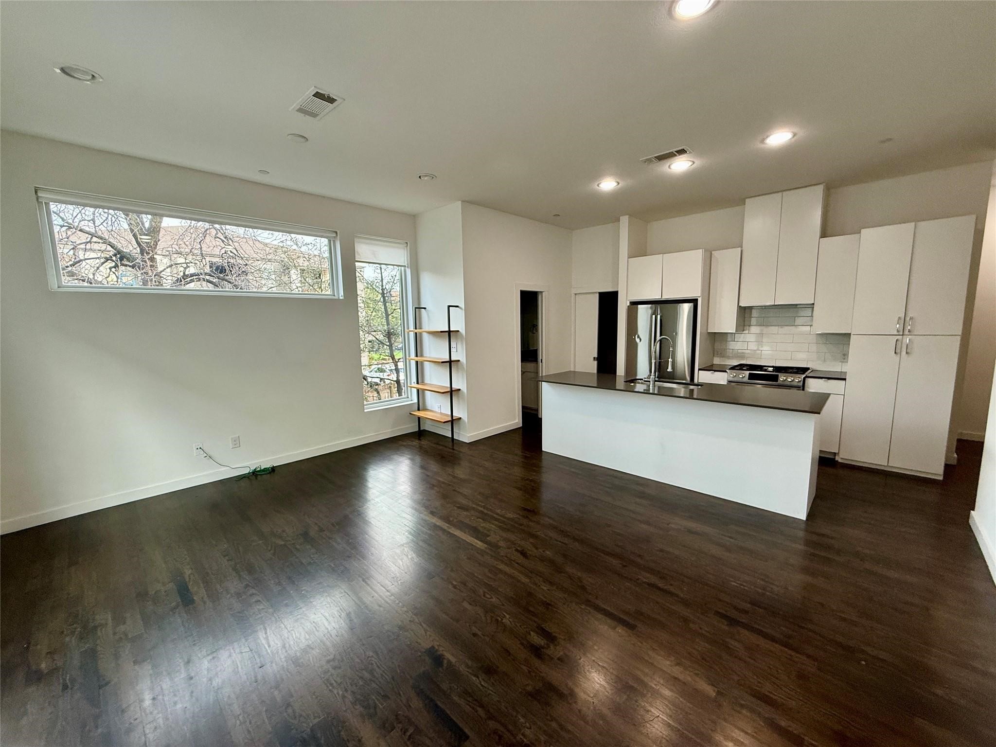4211 Delano Place Dallas TX 75204