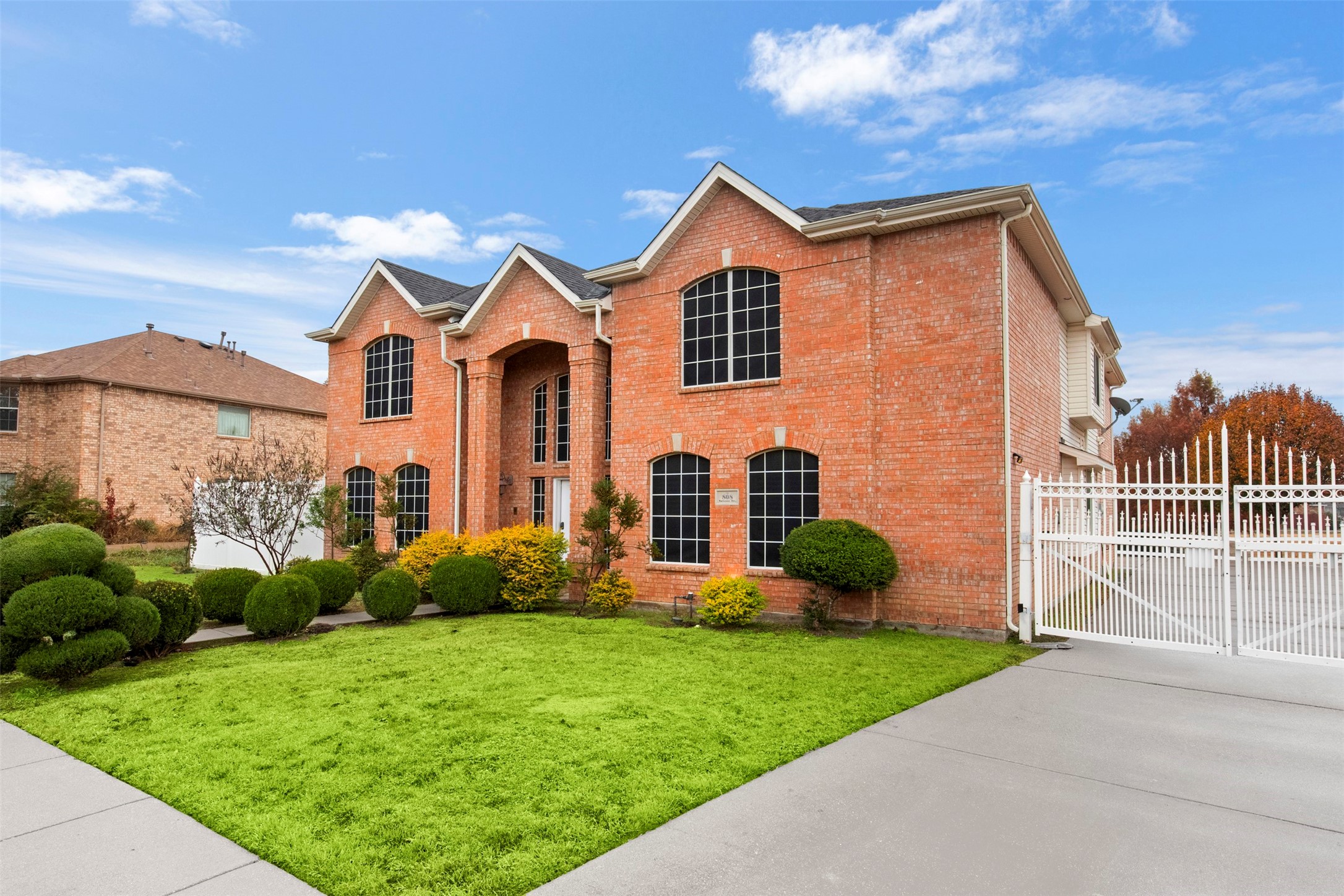 808 Sabona Drive Desoto TX 75115