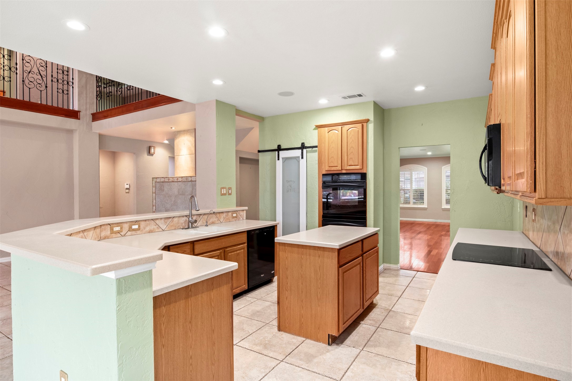 808 Sabona Drive Desoto TX 75115