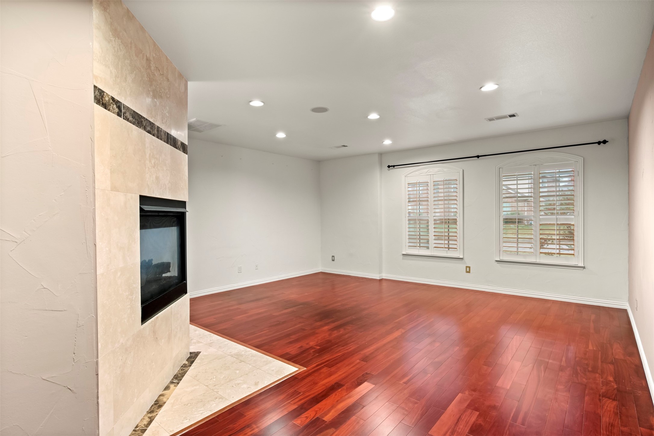 808 Sabona Drive Desoto TX 75115