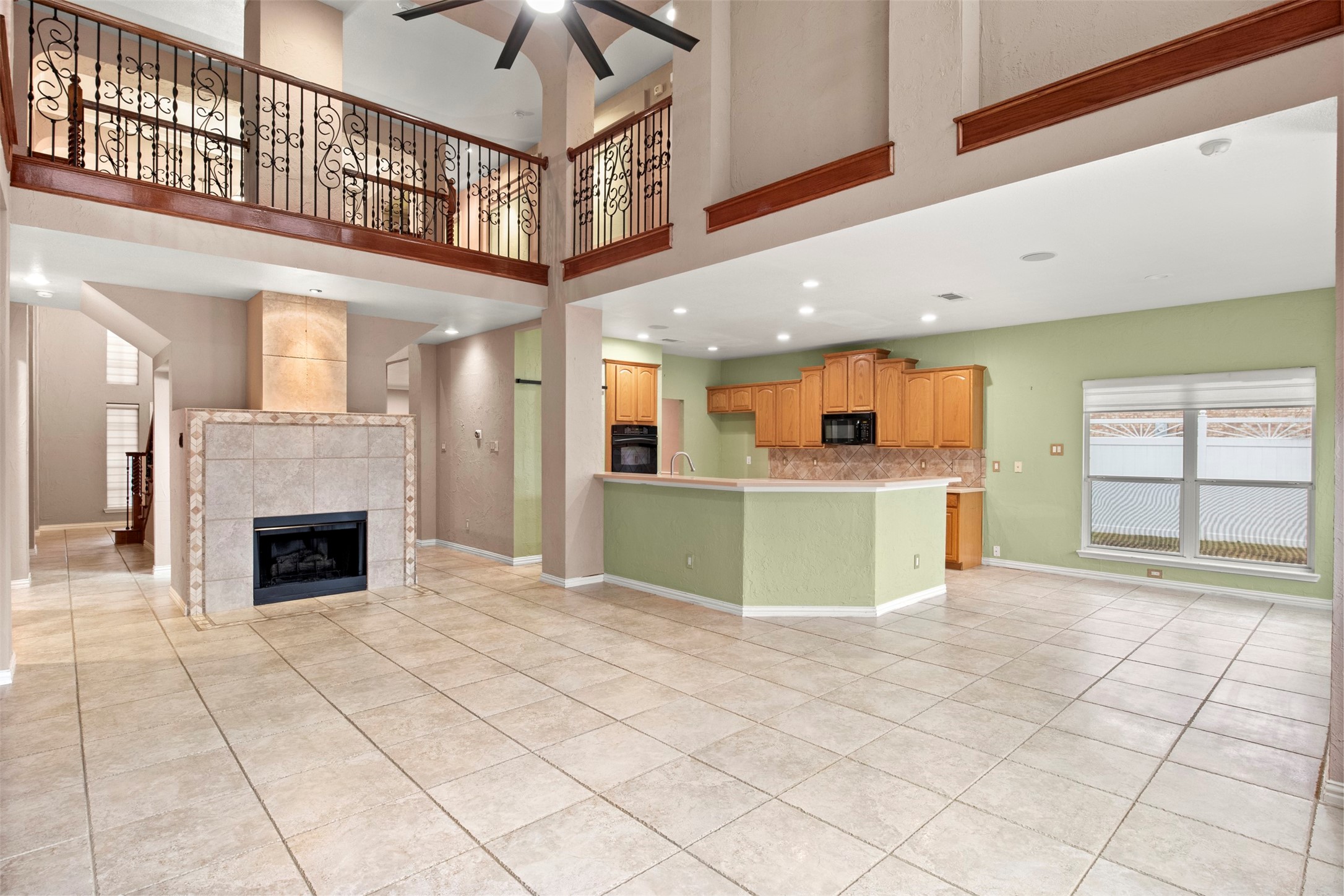 808 Sabona Drive Desoto TX 75115
