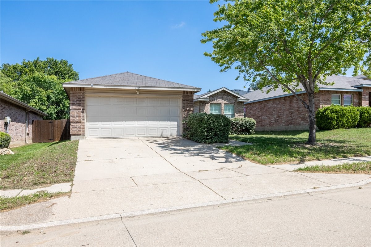 1705 Diamond Lake Trail Fort Worth TX 76247