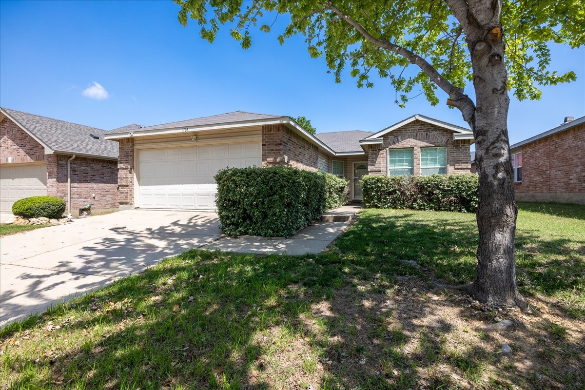 1705 Diamond Lake Trail Fort Worth TX 76247