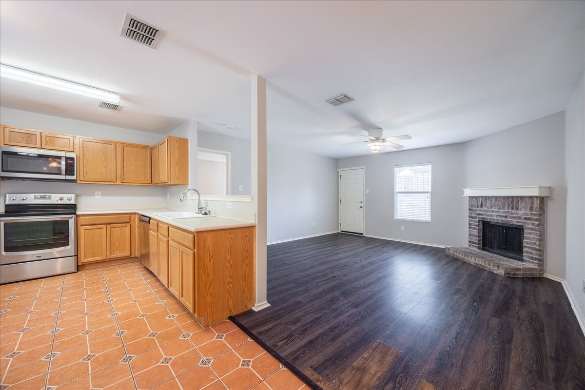 1705 Diamond Lake Trail Fort Worth TX 76247