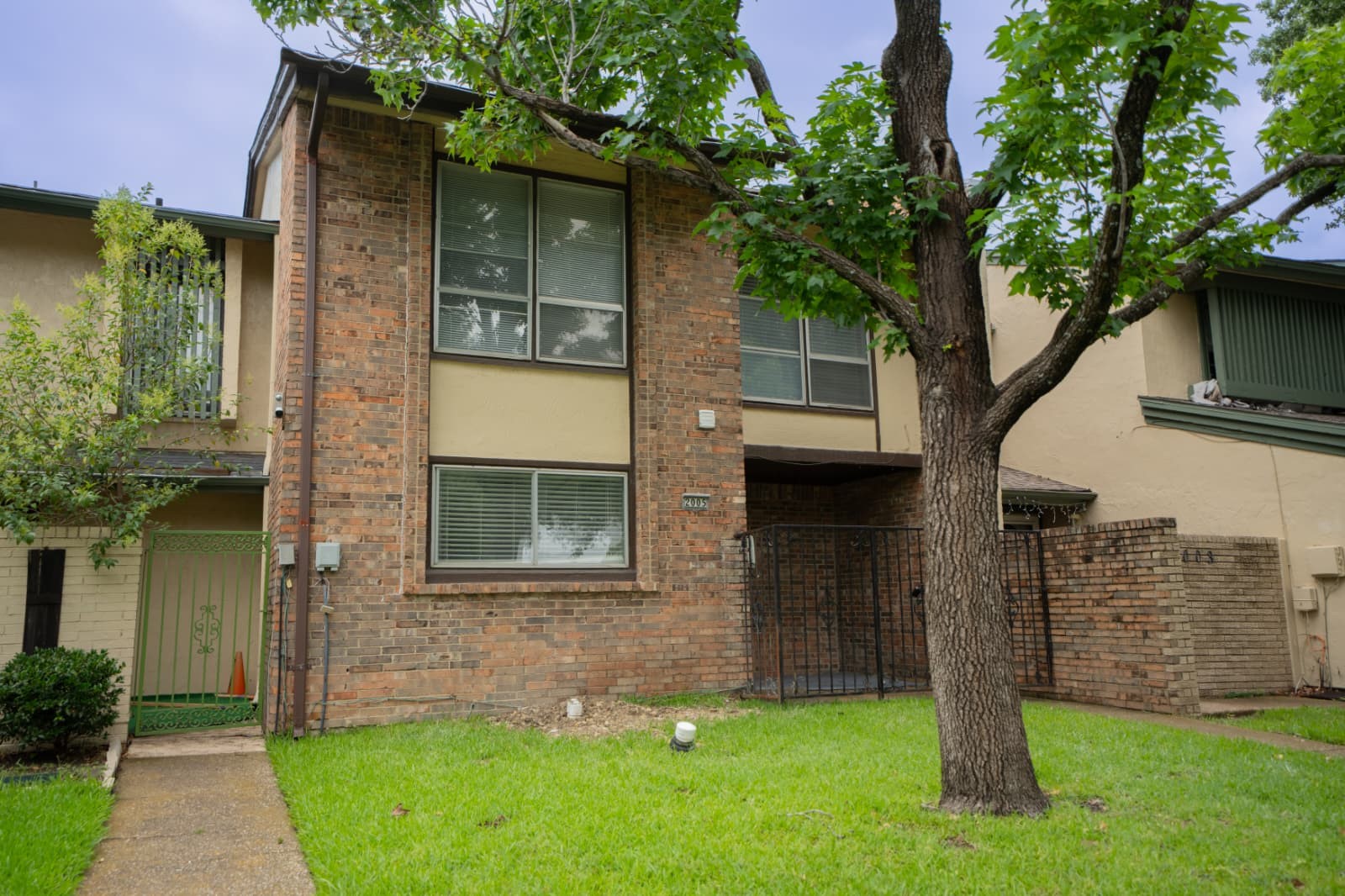 2005 Town Court Garland TX 75041