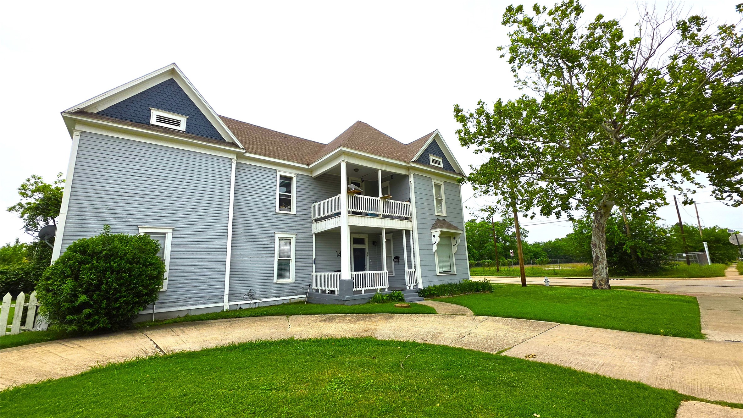 145 N Kealy Street Lewisville TX 75057